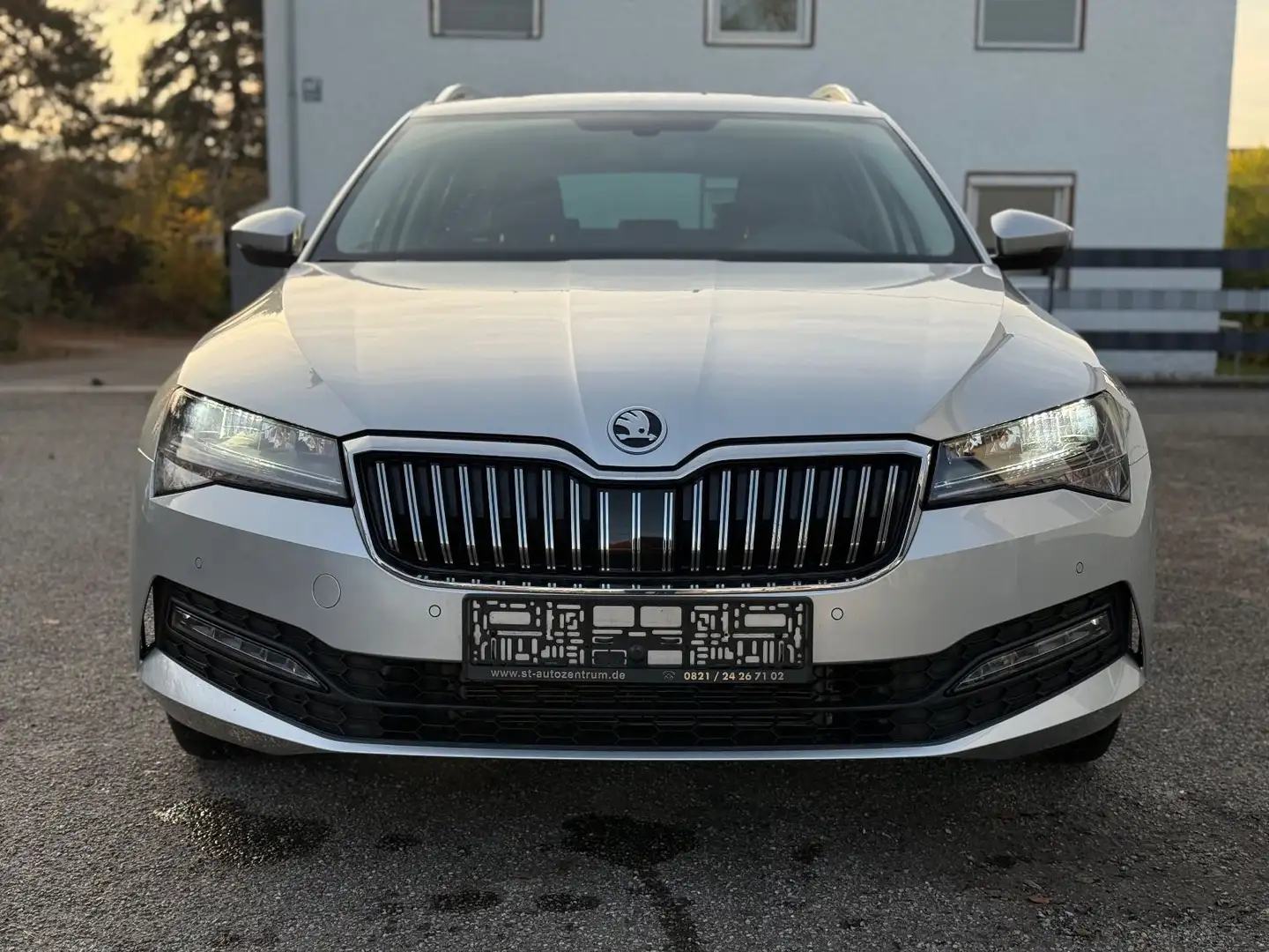 Skoda Superb Combi Ambition 1.5 DSG*Navi*SZ*LED* Silber - 1