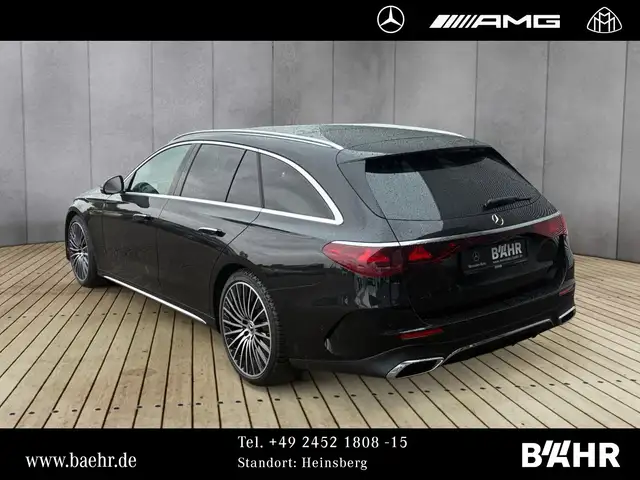 Mercedes-Benz E-Class view 3