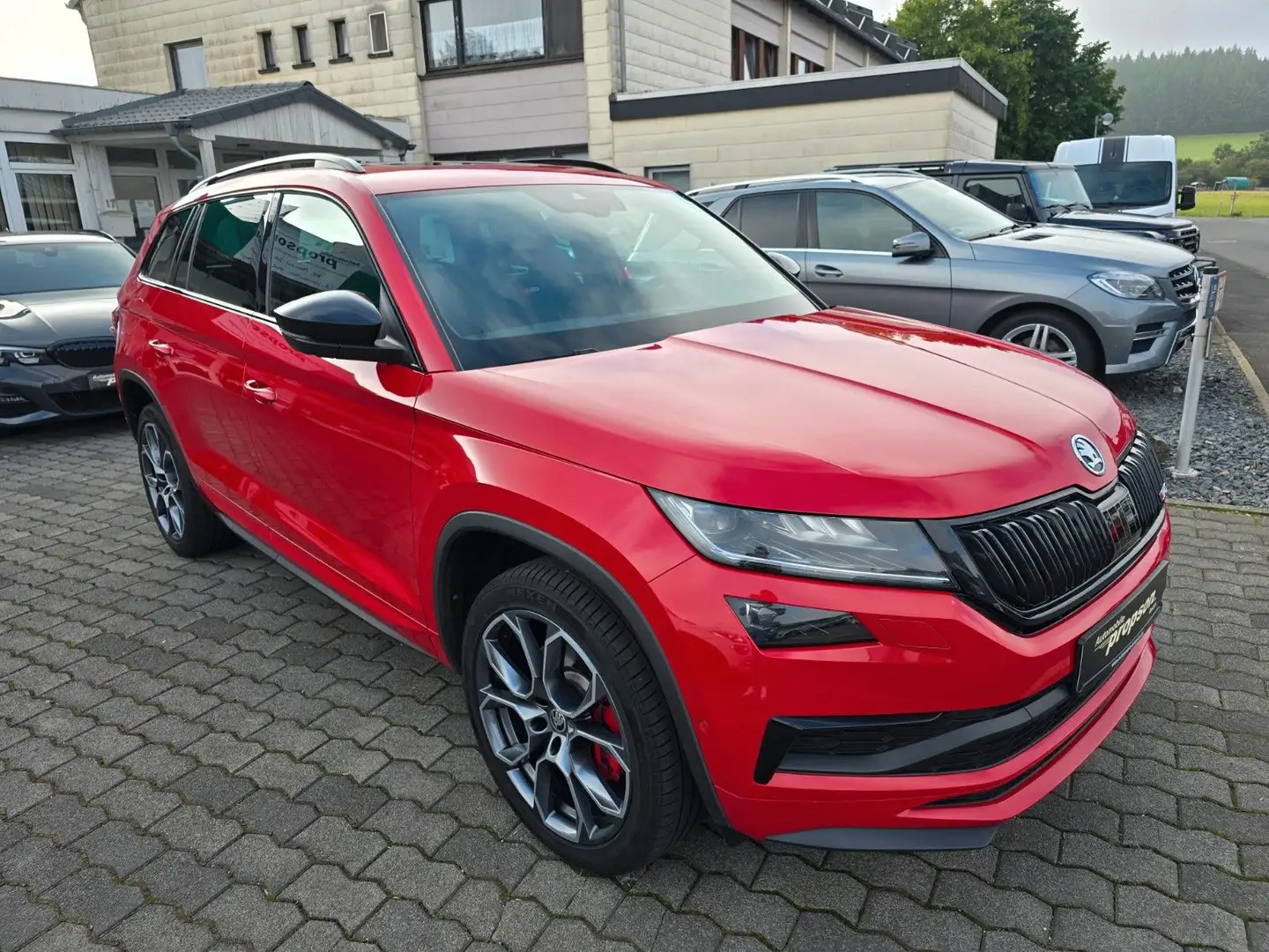 Skoda Kodiaq RS 2.0 Bi-TDI 4x4 NAVI ACC 360° PANO Roşu - 2