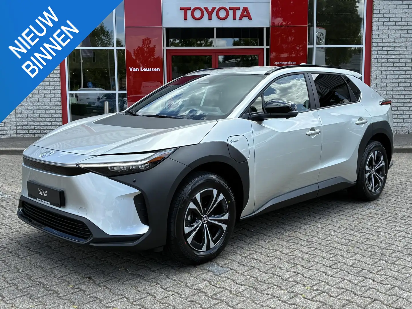 Toyota bZ4X DYNAMIC 71 kWh NL-AUTO NIEUW EN DIRECT LEVERBAAR!! Gris - 1