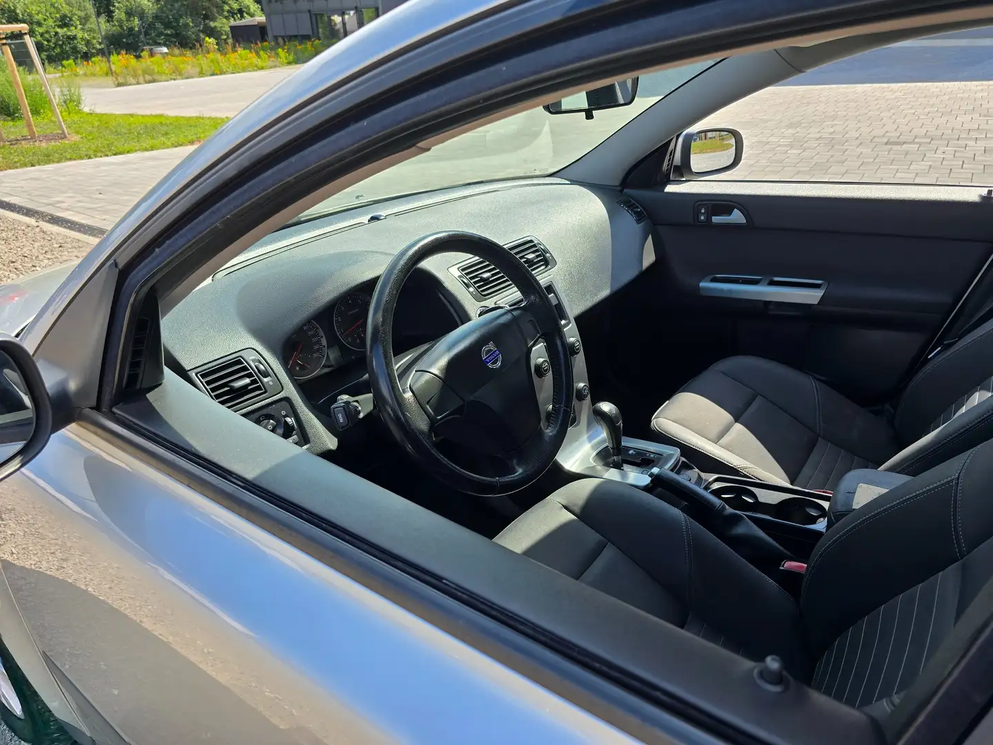 Volvo S40 2.4 Kinetic Grau - 2