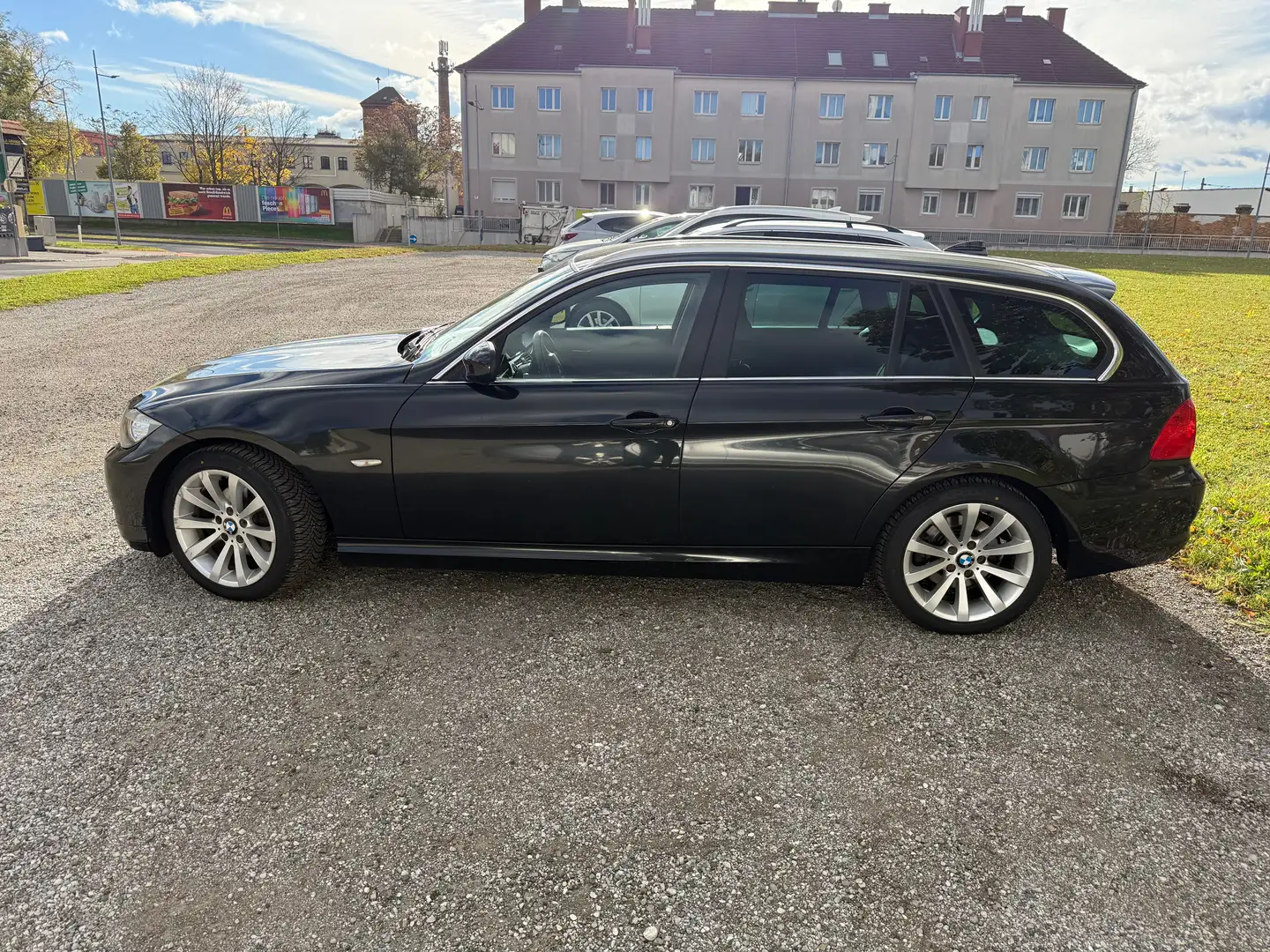 BMW 316 316d Fleet Touring Österreich-Paket Österreich-Paket Fleet Schwarz - 2
