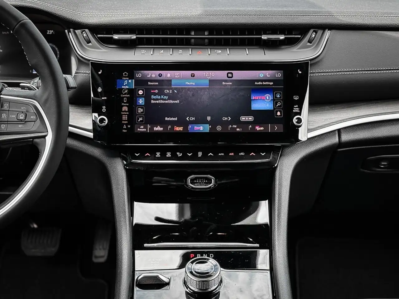 Jeep Grand Cherokee снимка Jeep Grand Cherokee