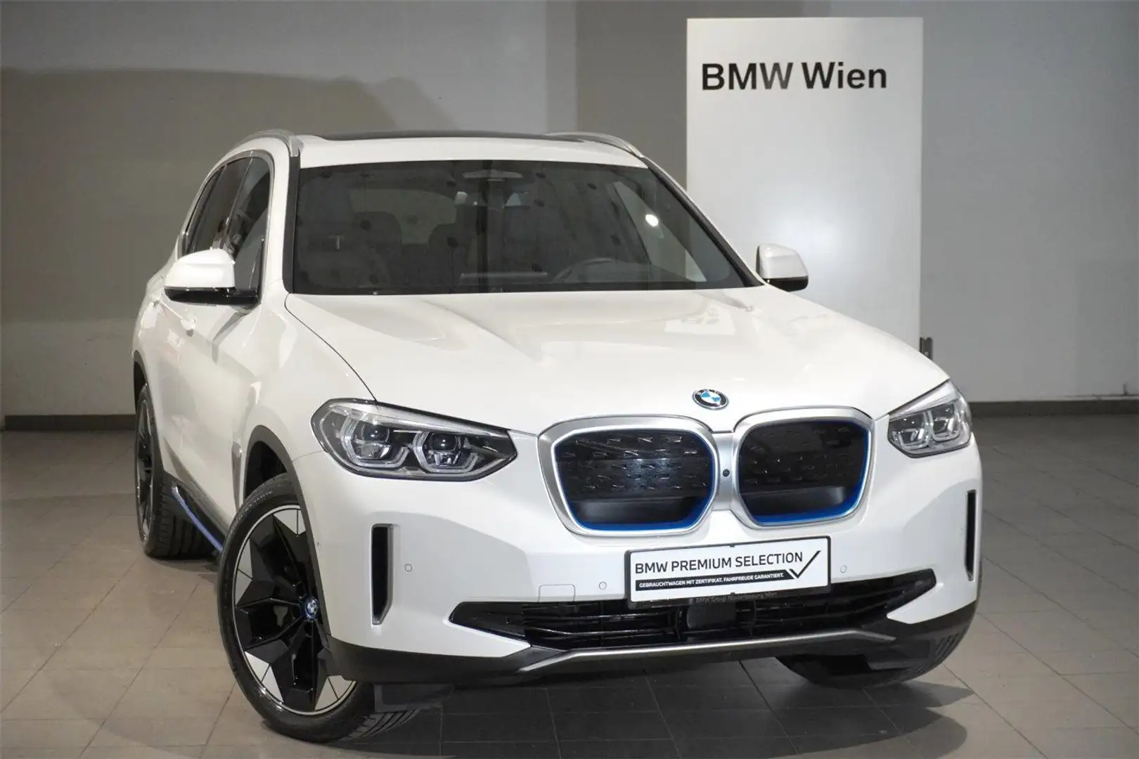 BMW iX3 Impressive Weiß - 1