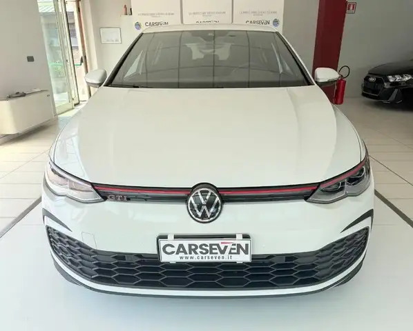 Volkswagen Golf view 2