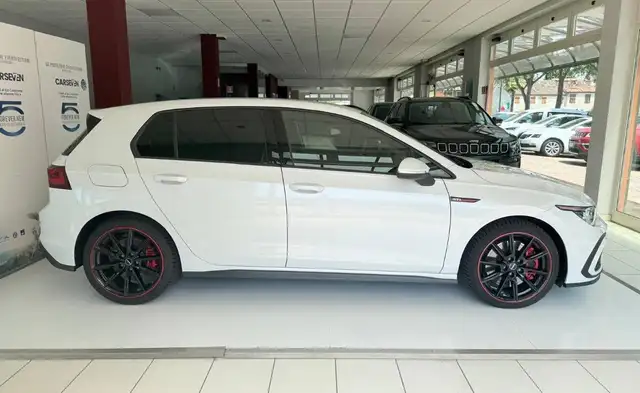 Volkswagen Golf view 4