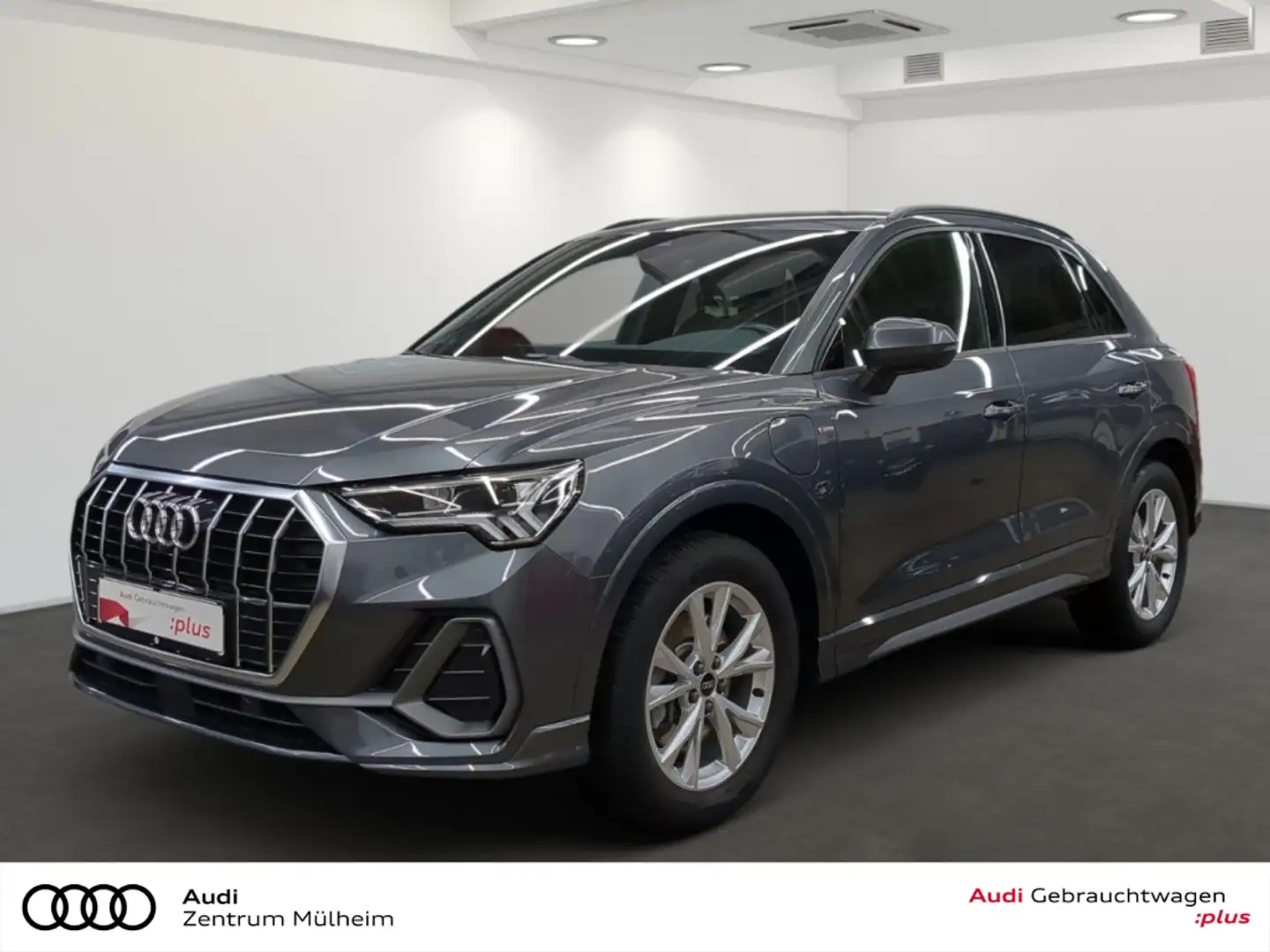 Audi Q3 45 TFSI e S line Navi LED virtual AHK Grau - 1