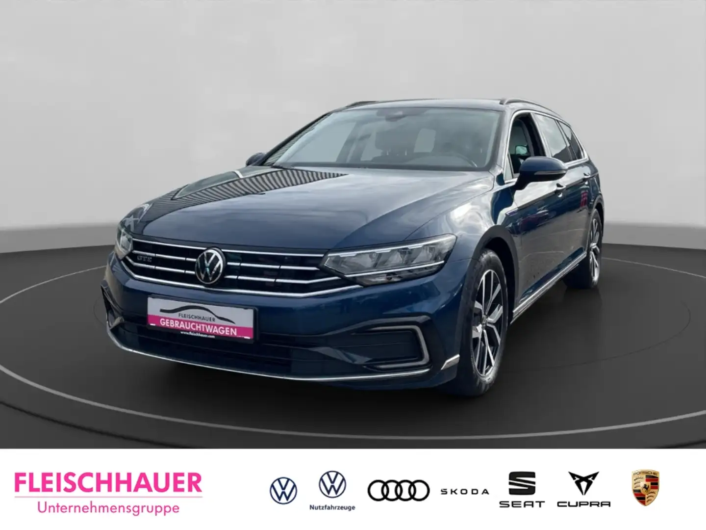 Volkswagen Passat Variant GTE AHK schwenk RFK Navi Travel NaviPro VC el Heck Blau - 1