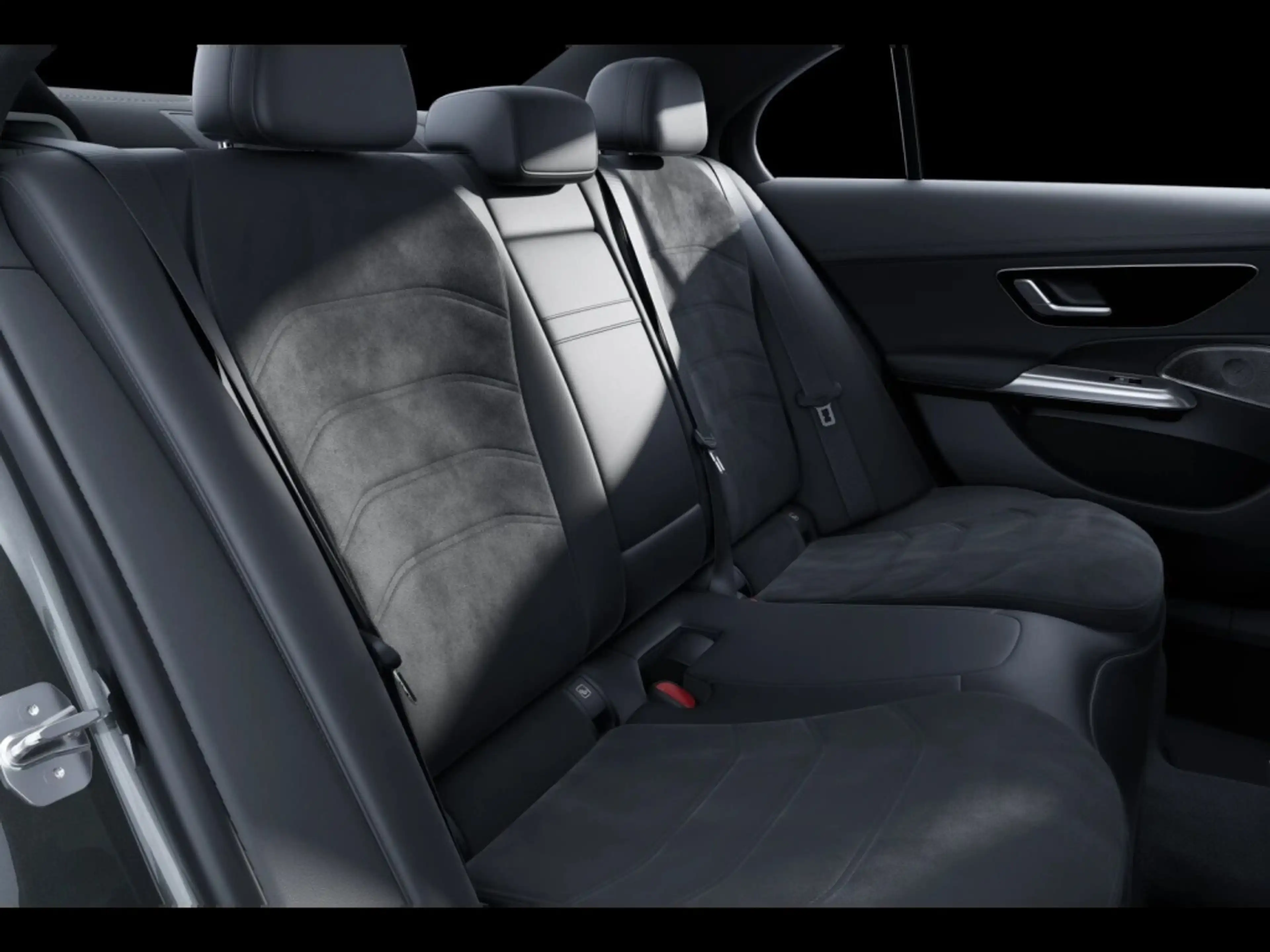 Mercedes-Benz E 220 d 4M AMG PANO BURMESTER 4D 360K DISTRONIC — photo 12