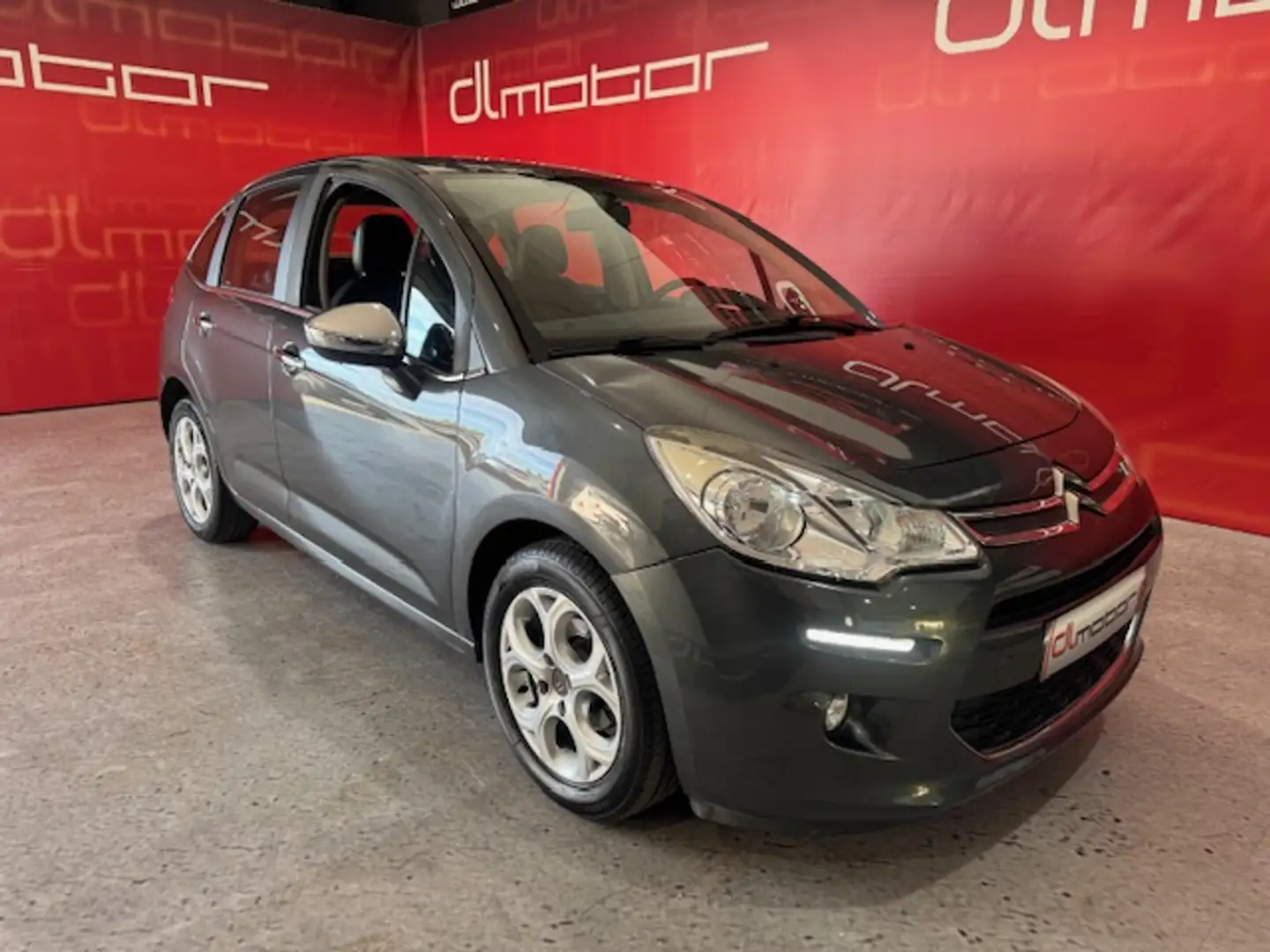 Citroen C3 1.2 PureTech Collection 82 - 1