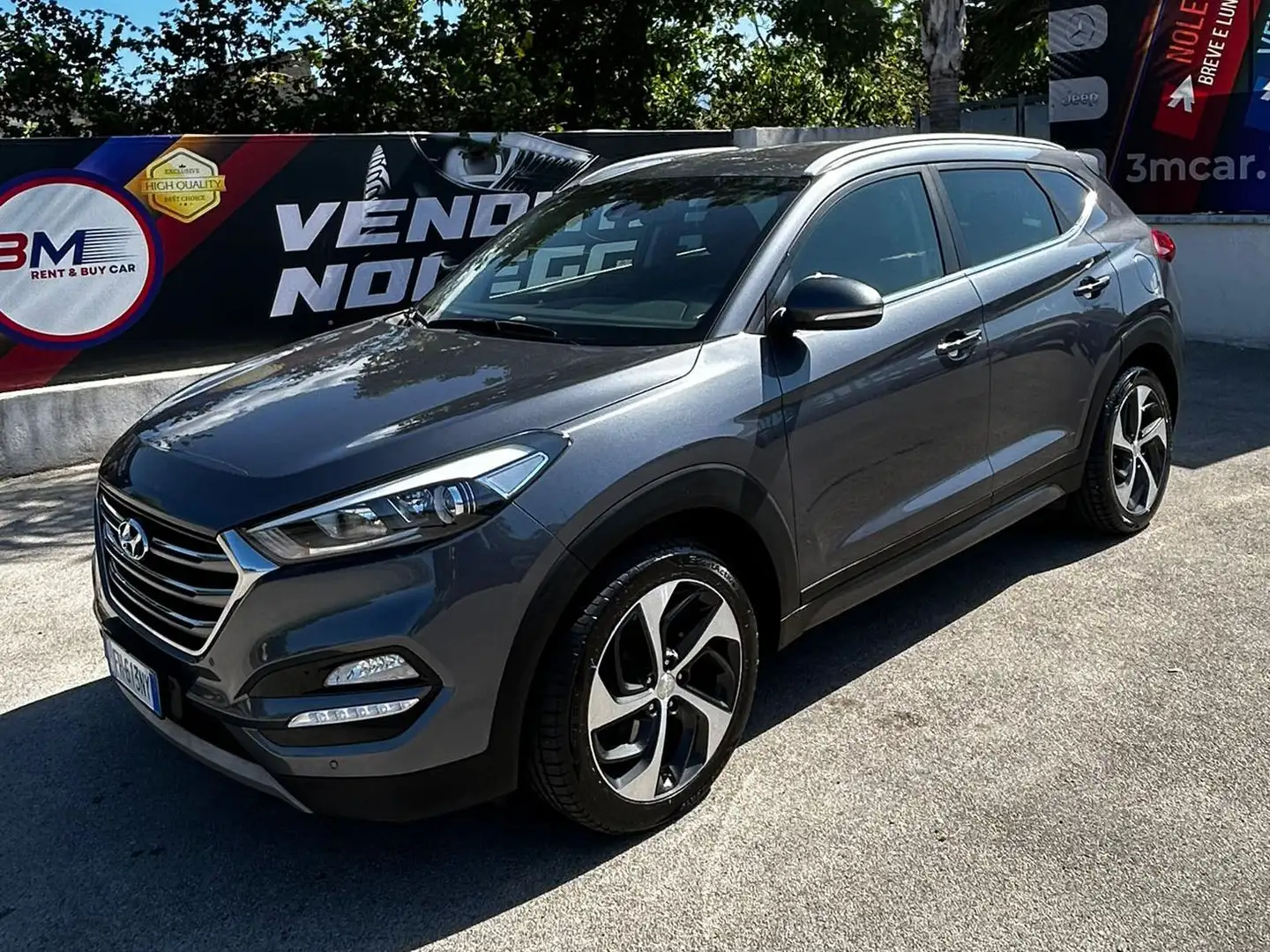 Hyundai TUCSON Tucson II 2015 1.7 crdi Xpossible 2wd 115cv Grijs - 1