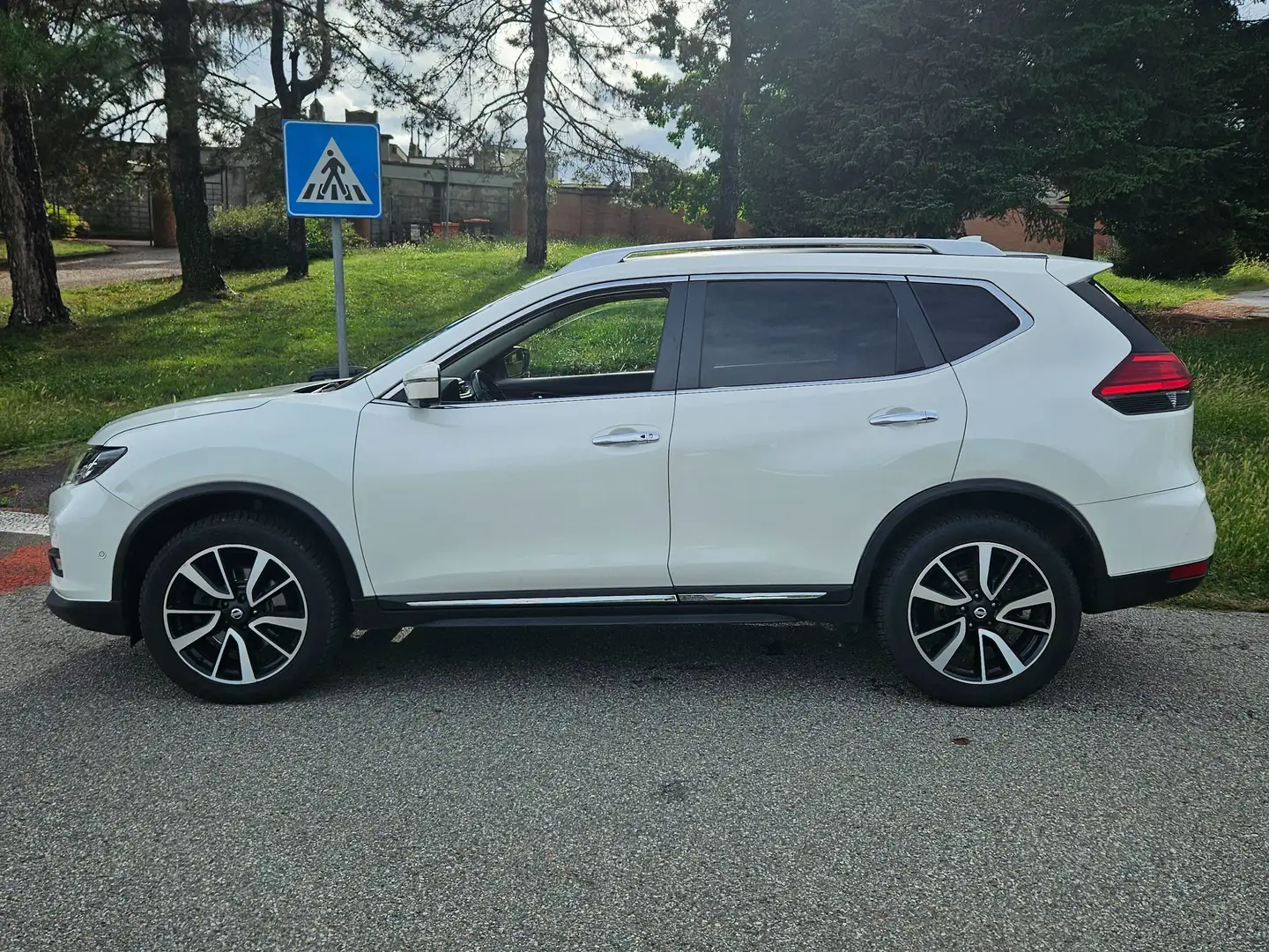 Nissan X-Trail X-Trail III 2017 2.0 dci Tekna 2wd xtronic Bianco - 2