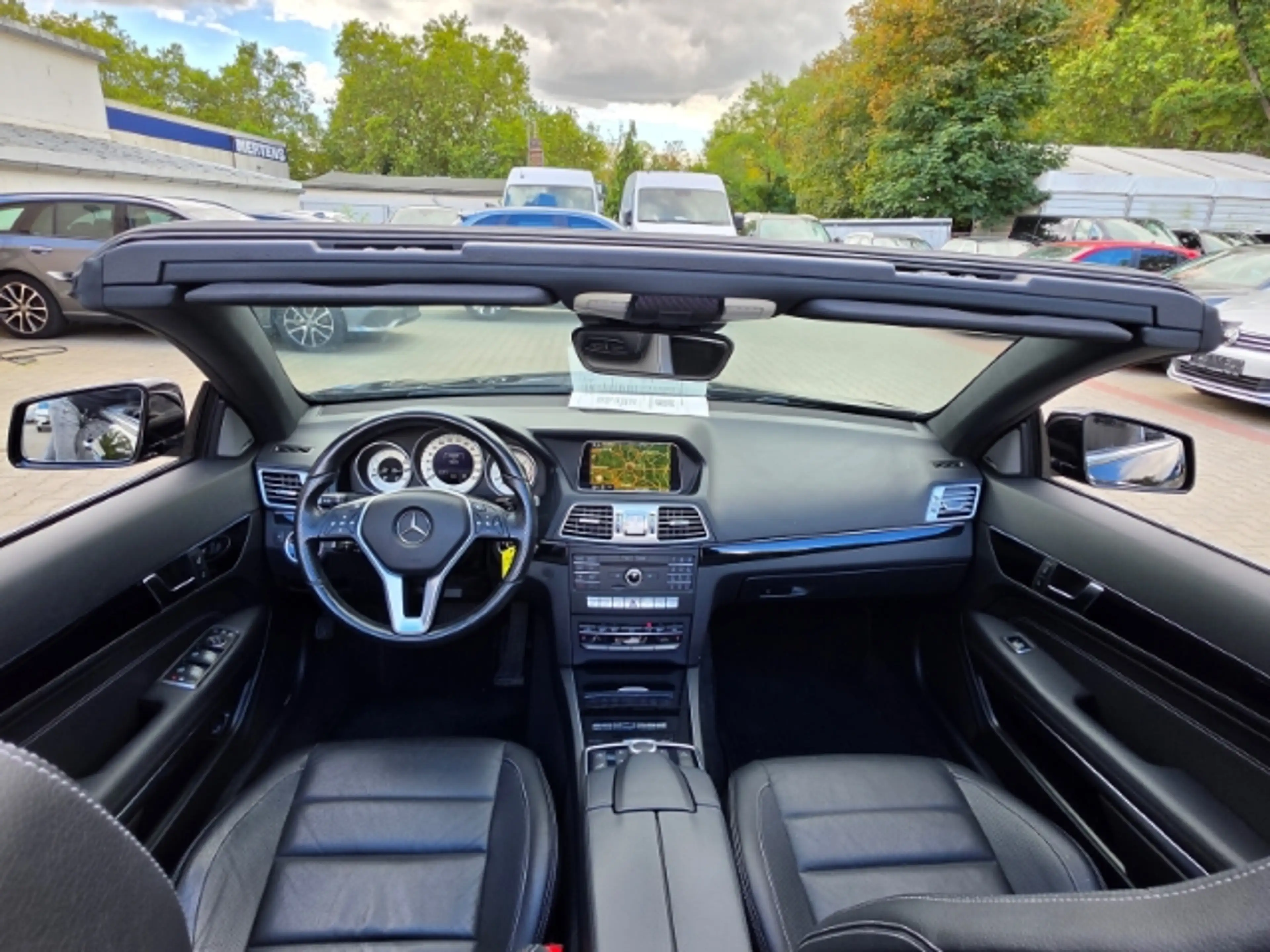 Mercedes-Benz E 350 Cabrio BlueTec d — photo 11