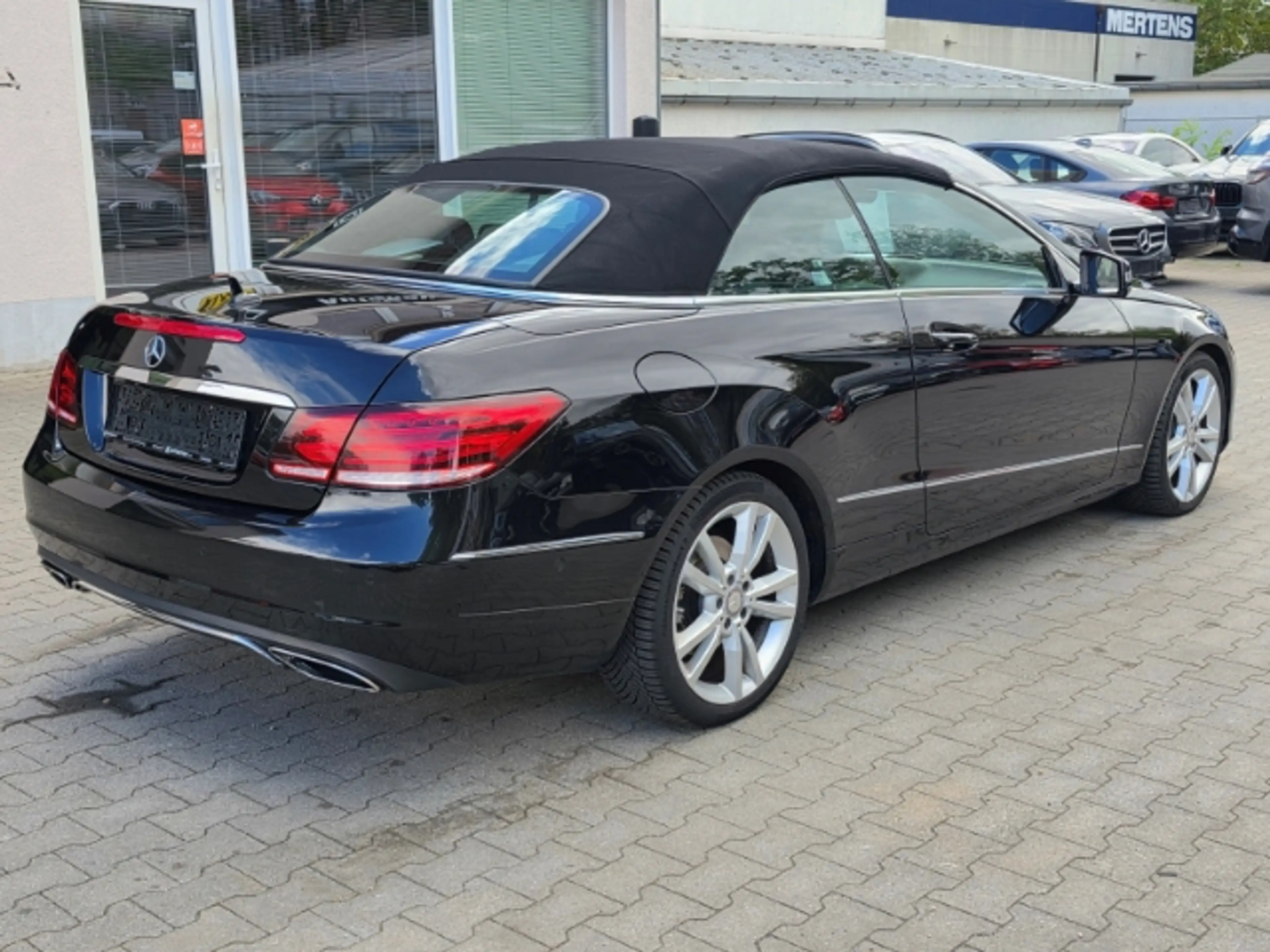 Mercedes-Benz E 350 Cabrio BlueTec d — photo 4