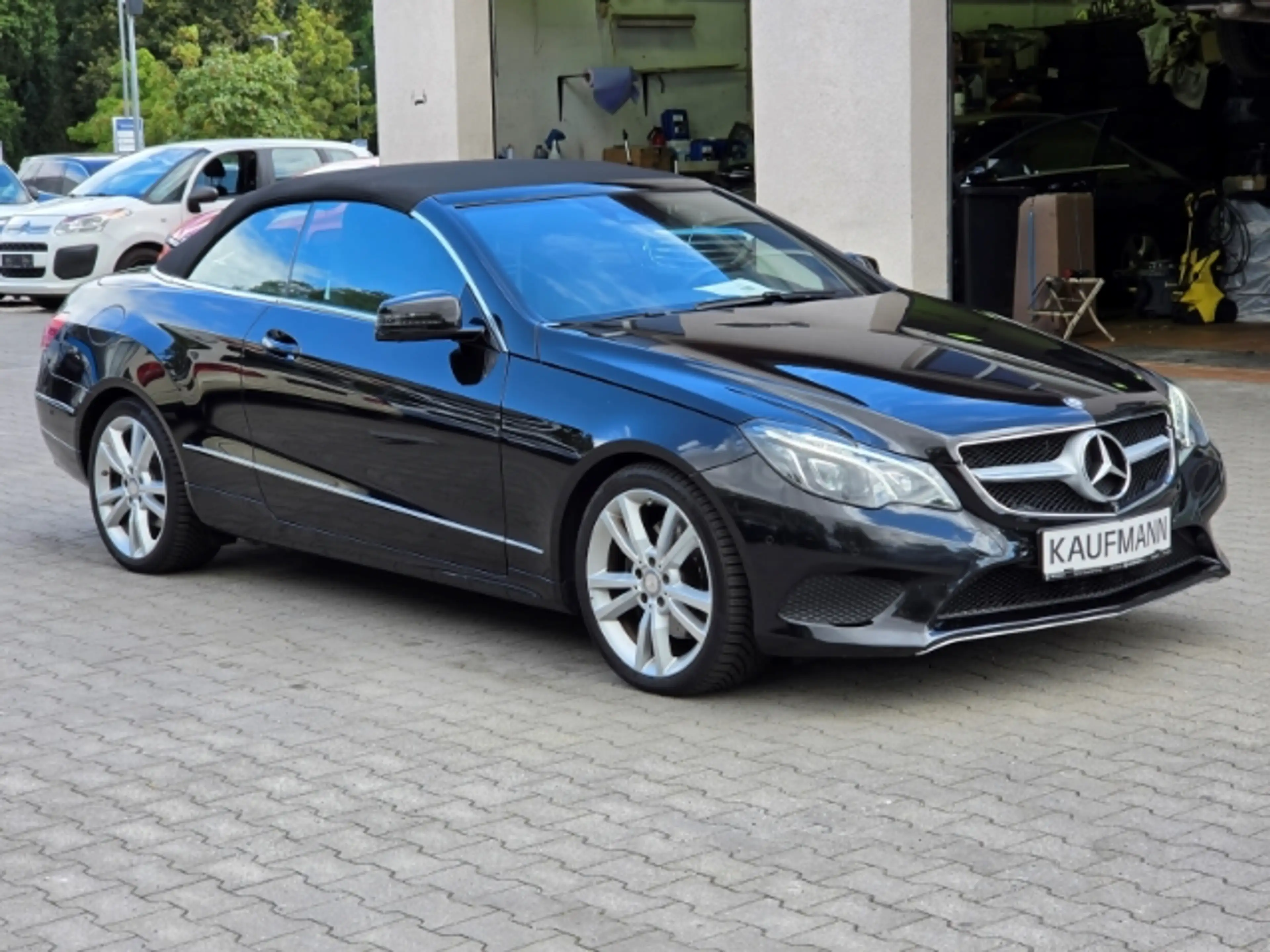 Mercedes-Benz E 350 Cabrio BlueTec d — photo 3