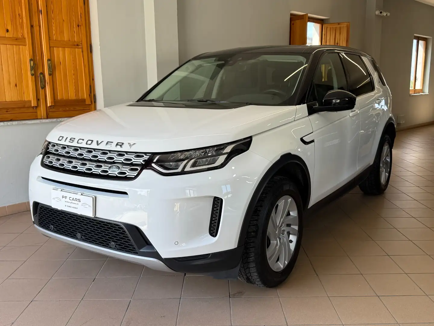 Land Rover Discovery Sport Discovery Sport 2.0D I4-L.Flw 150 CV AWD Auto HSE Bianco - 1