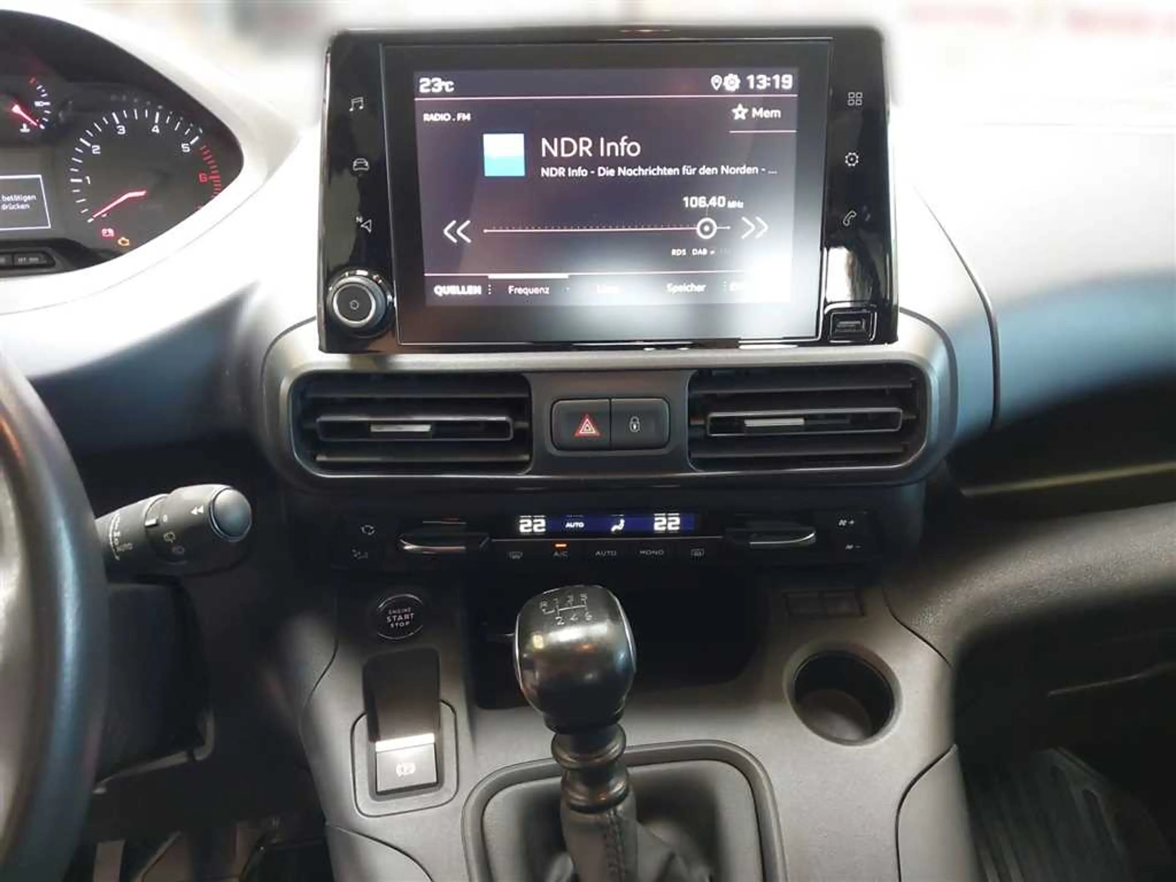 Peugeot Rifter Kombi Allure 1.2 PureTech 110 L1 — photo 11