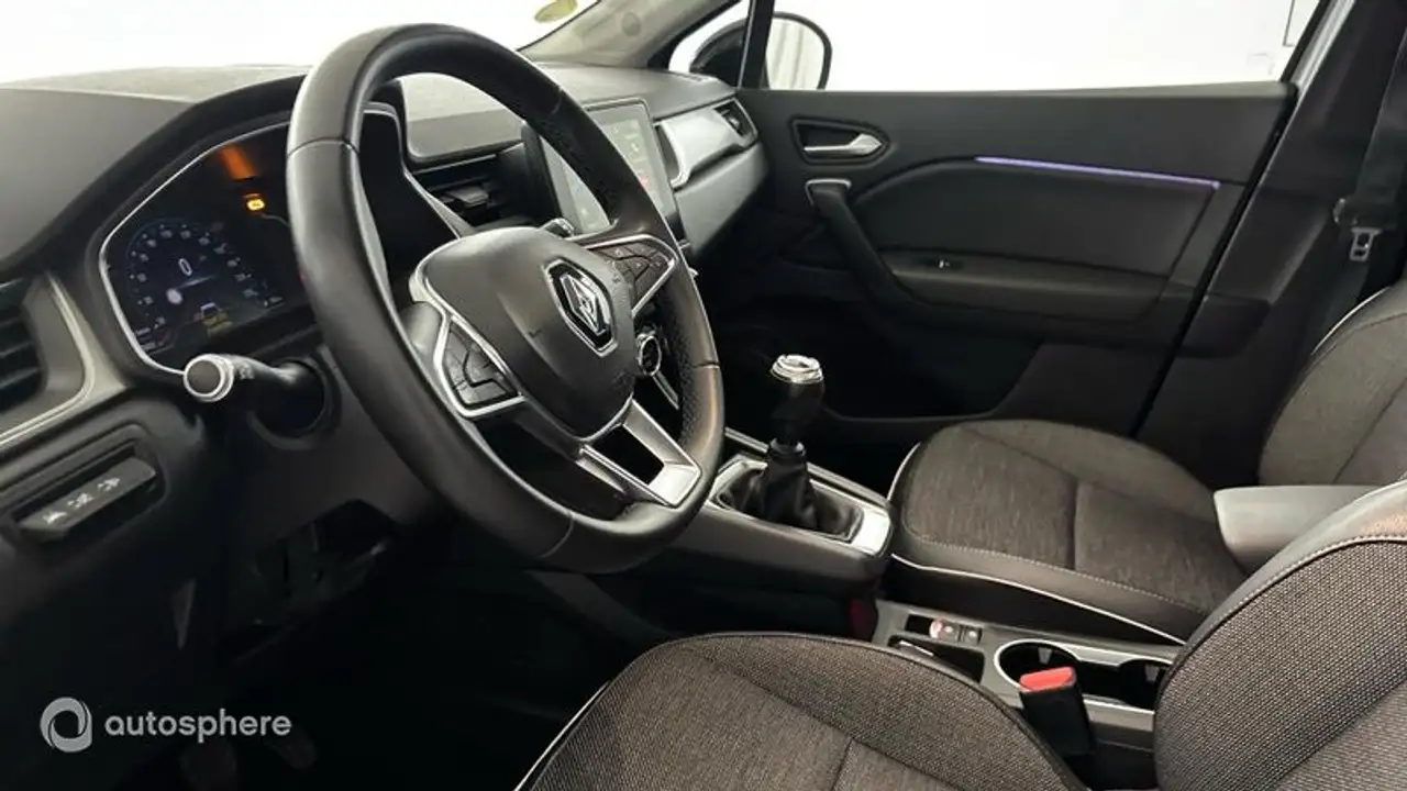Renault Captur — photo 12