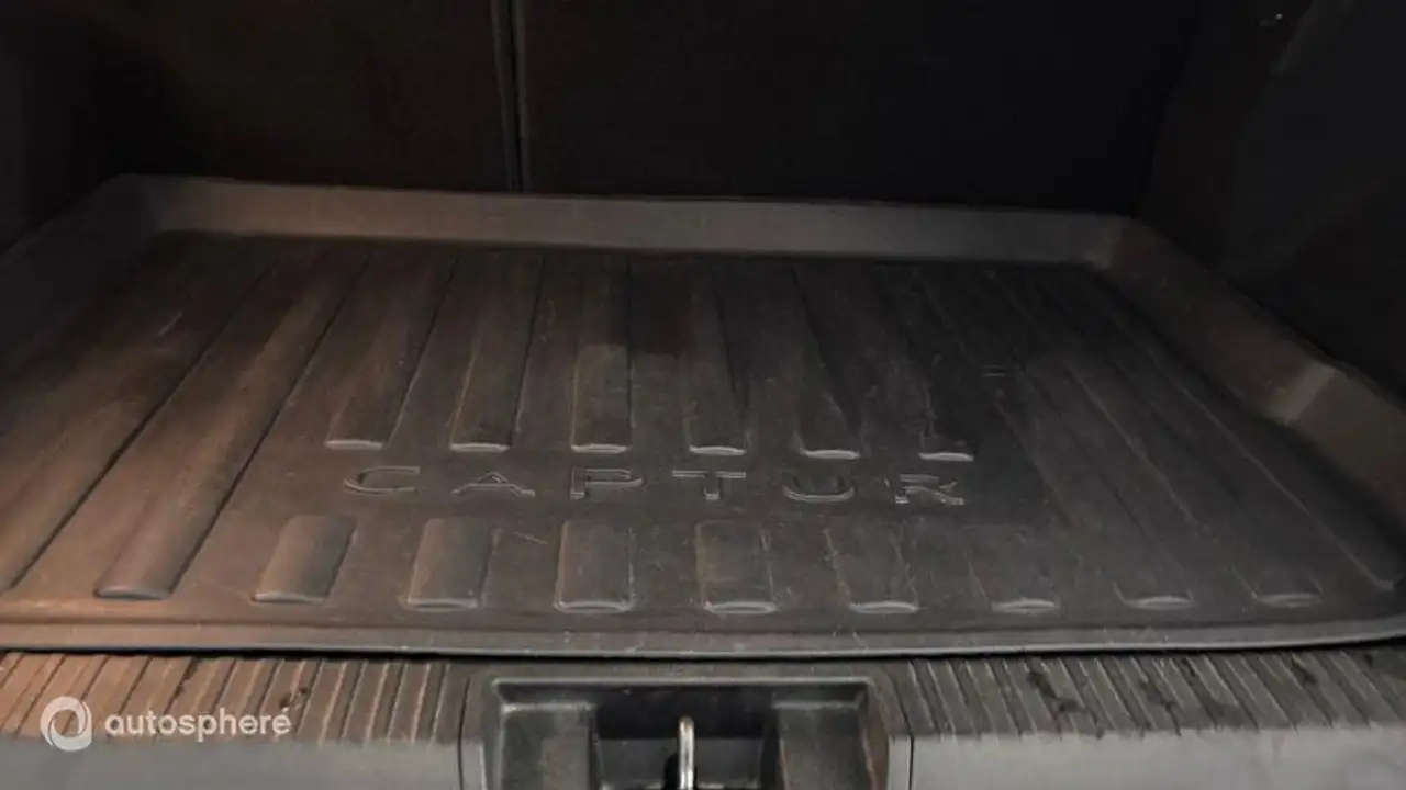 Renault Captur — photo 14