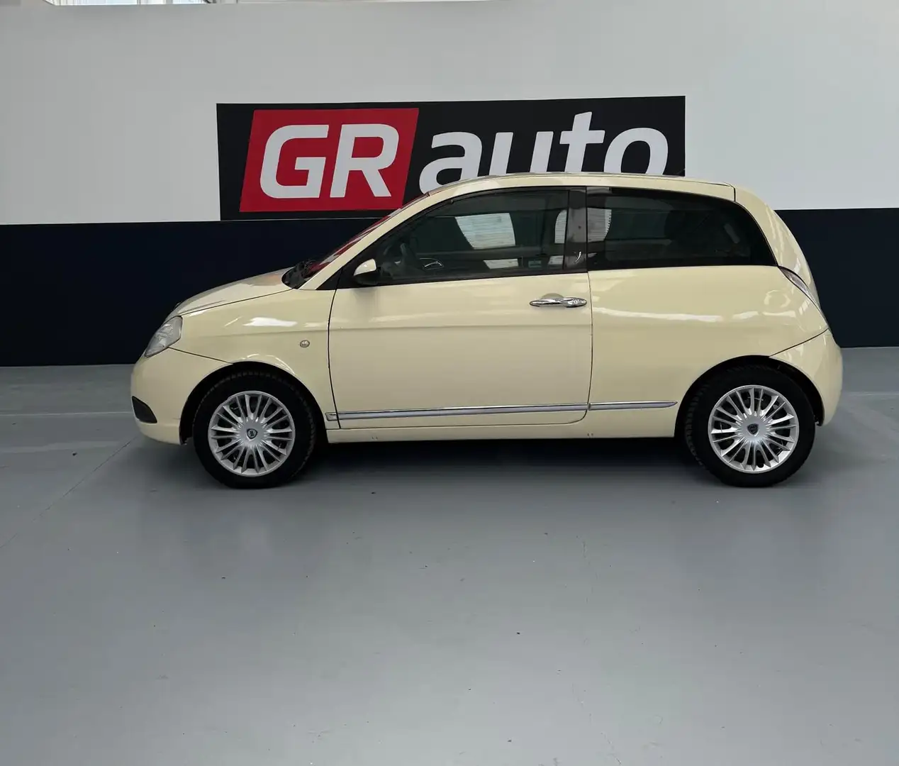 Lancia Ypsilon Beige - 2