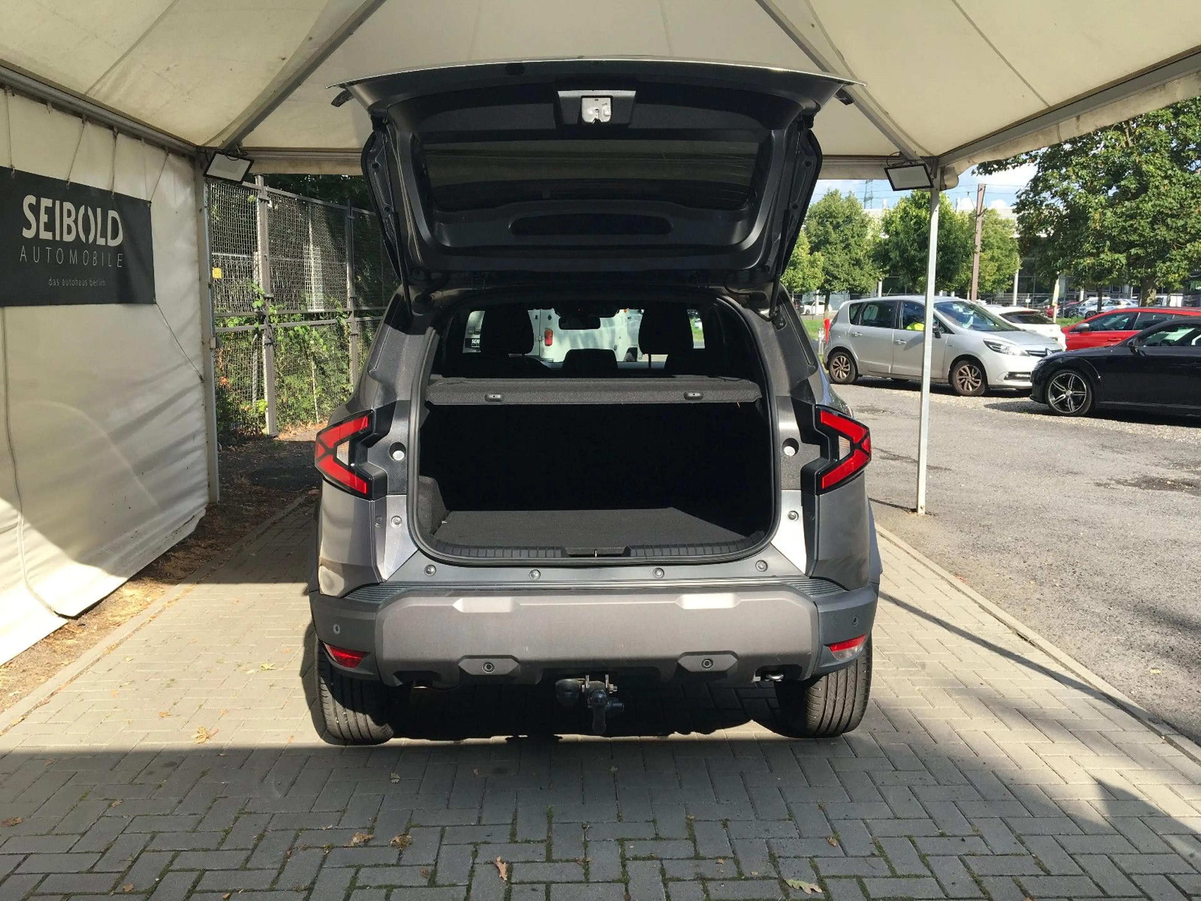 Dacia Duster III TCe 130 Journey/1.Hd/LED/Navi/Temp — photo 9