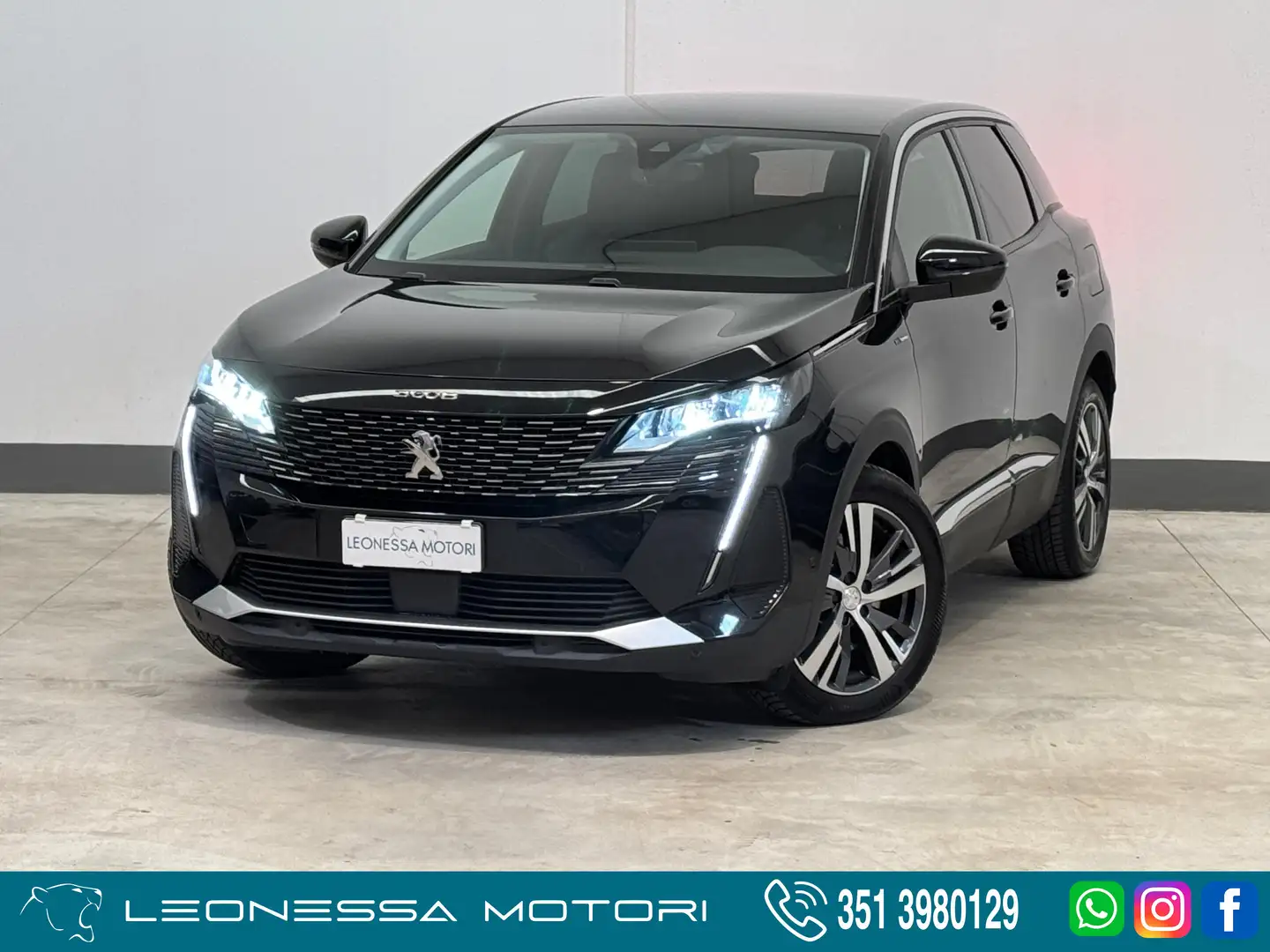 Peugeot 3008 3008 1.6 hybrid phev Allure Pack 225cv e-eat8 Černá - 1