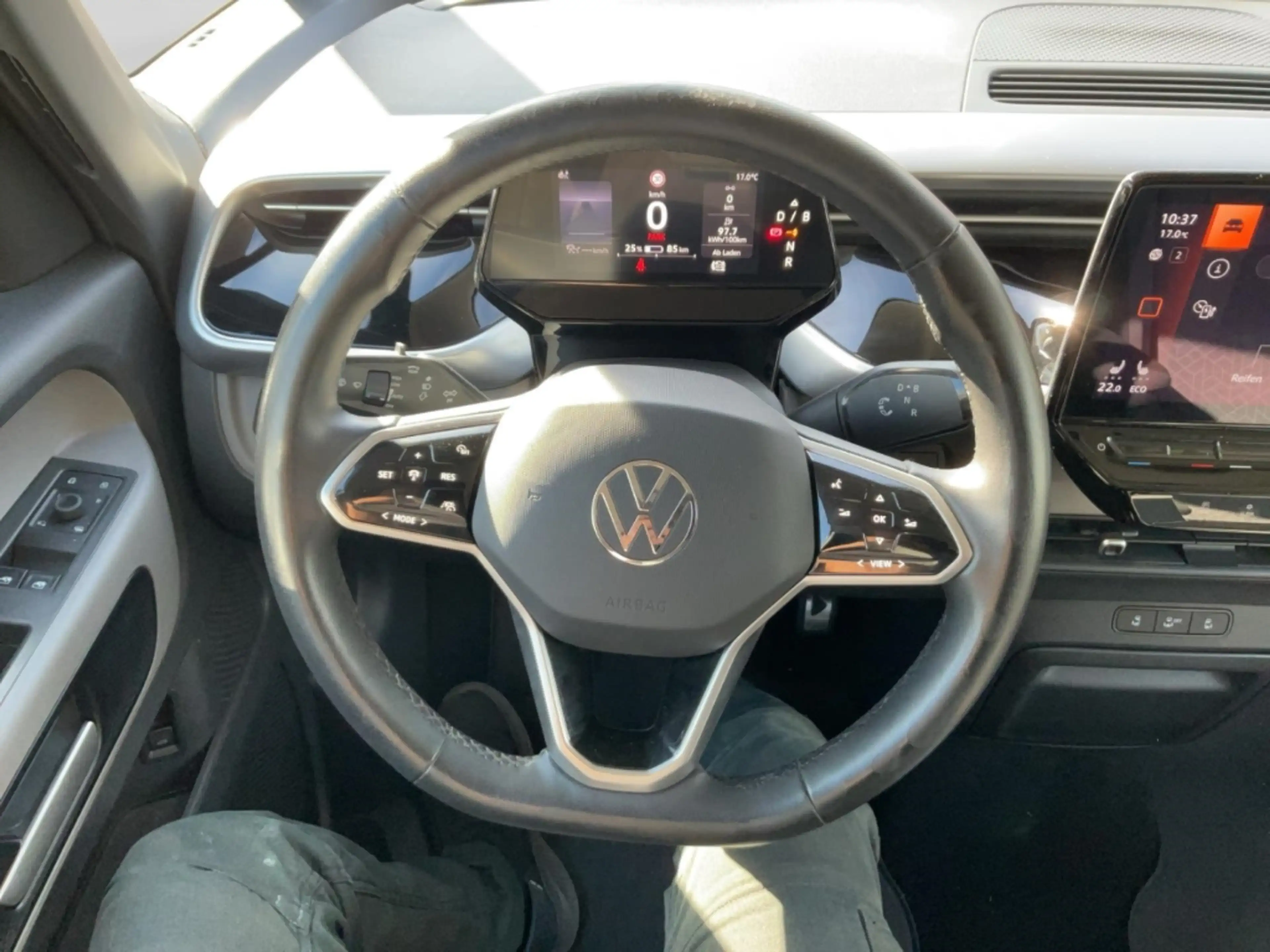 Volkswagen ID. Buzz Pro Matrix-LED AHK PDC Navi ACC Sitzh. — photo 9