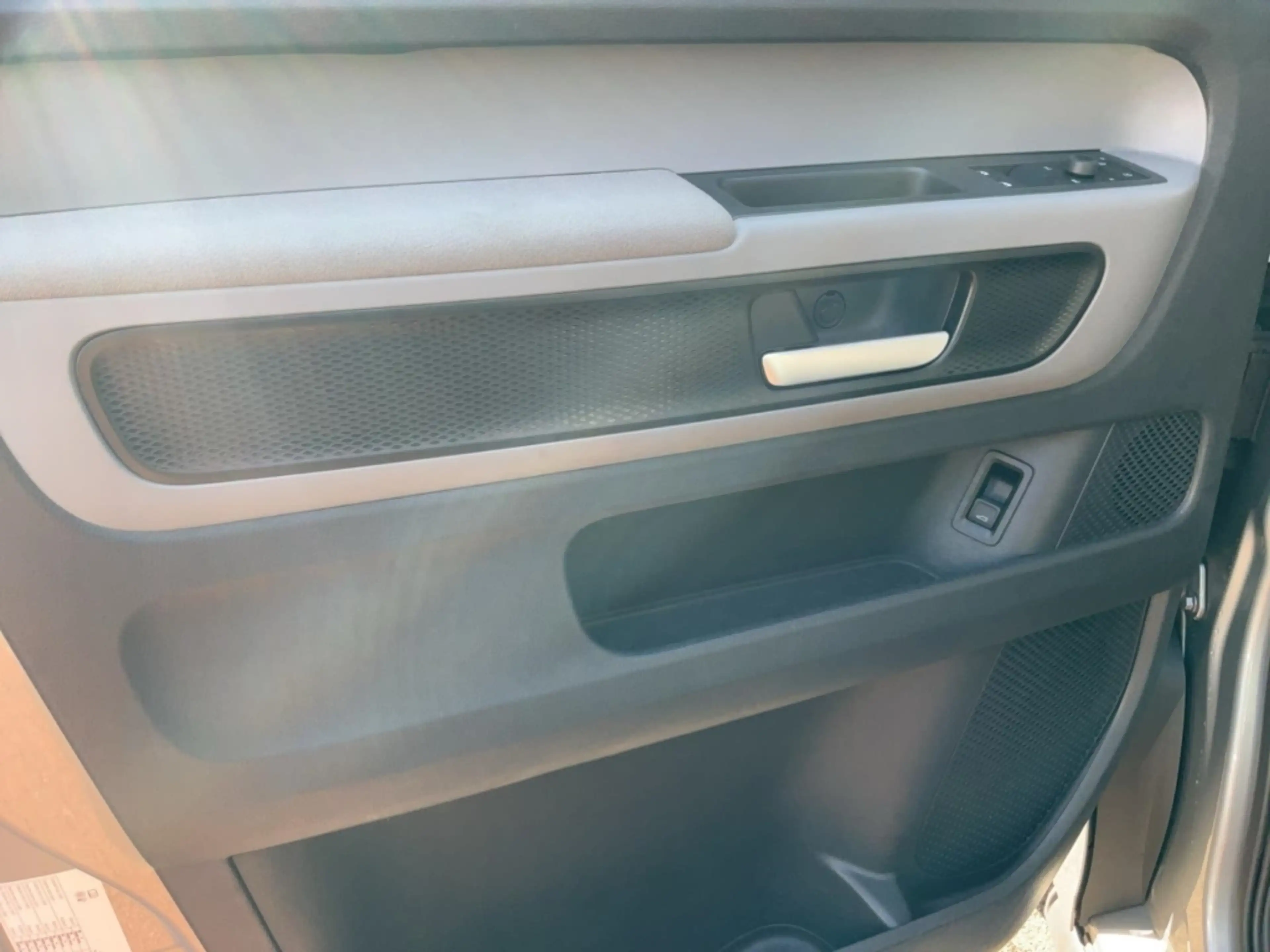 Volkswagen ID. Buzz Pro Matrix-LED AHK PDC Navi ACC Sitzh. — photo 11