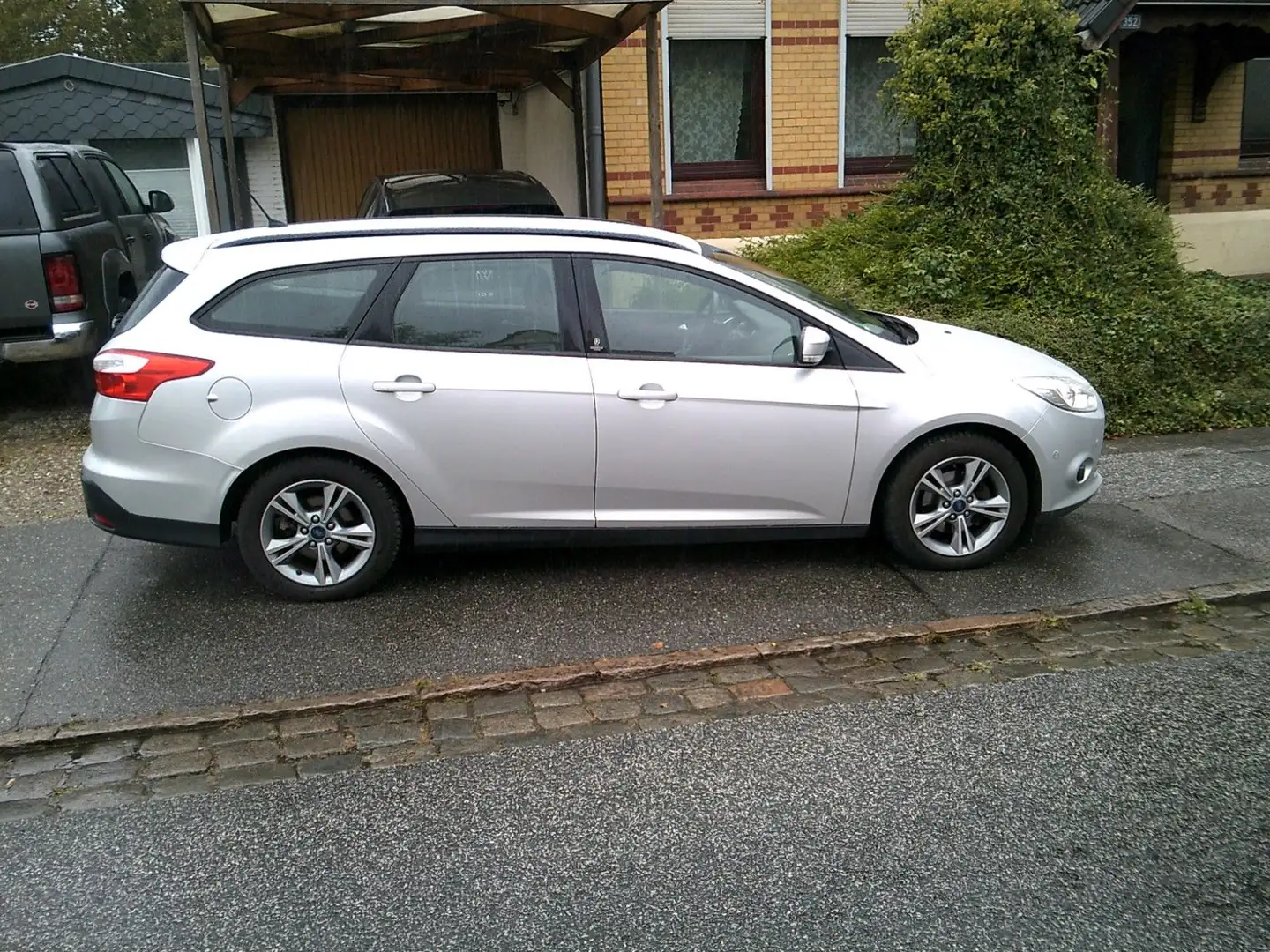 Ford Focus 1,0 EcoBoost 92kW SYNC Edition Turnier,Top Silber - 2