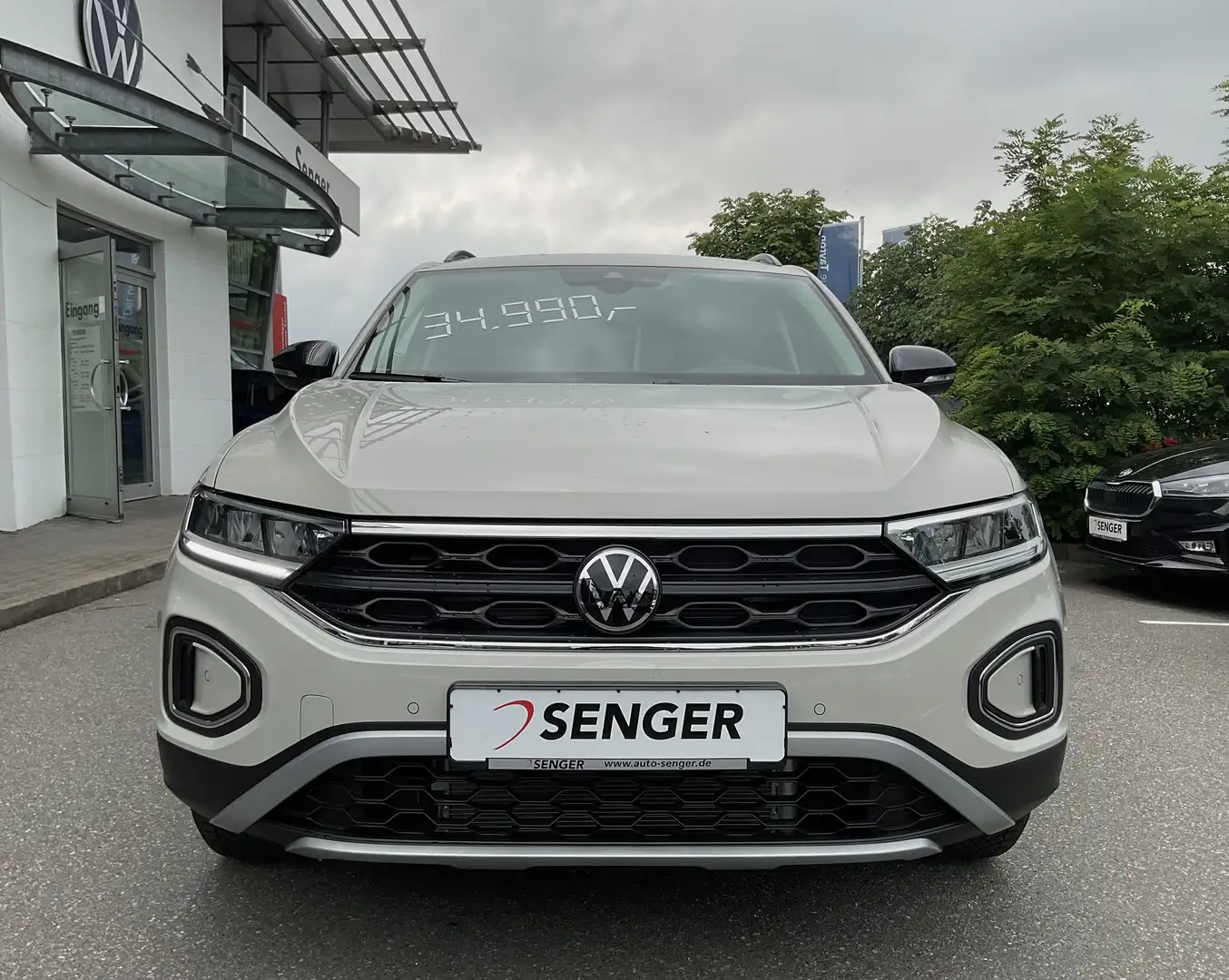 Volkswagen T-Roc GOAL 1.5 l TSI 7-Gang-DSG, Kurzzulassung Grau - 2