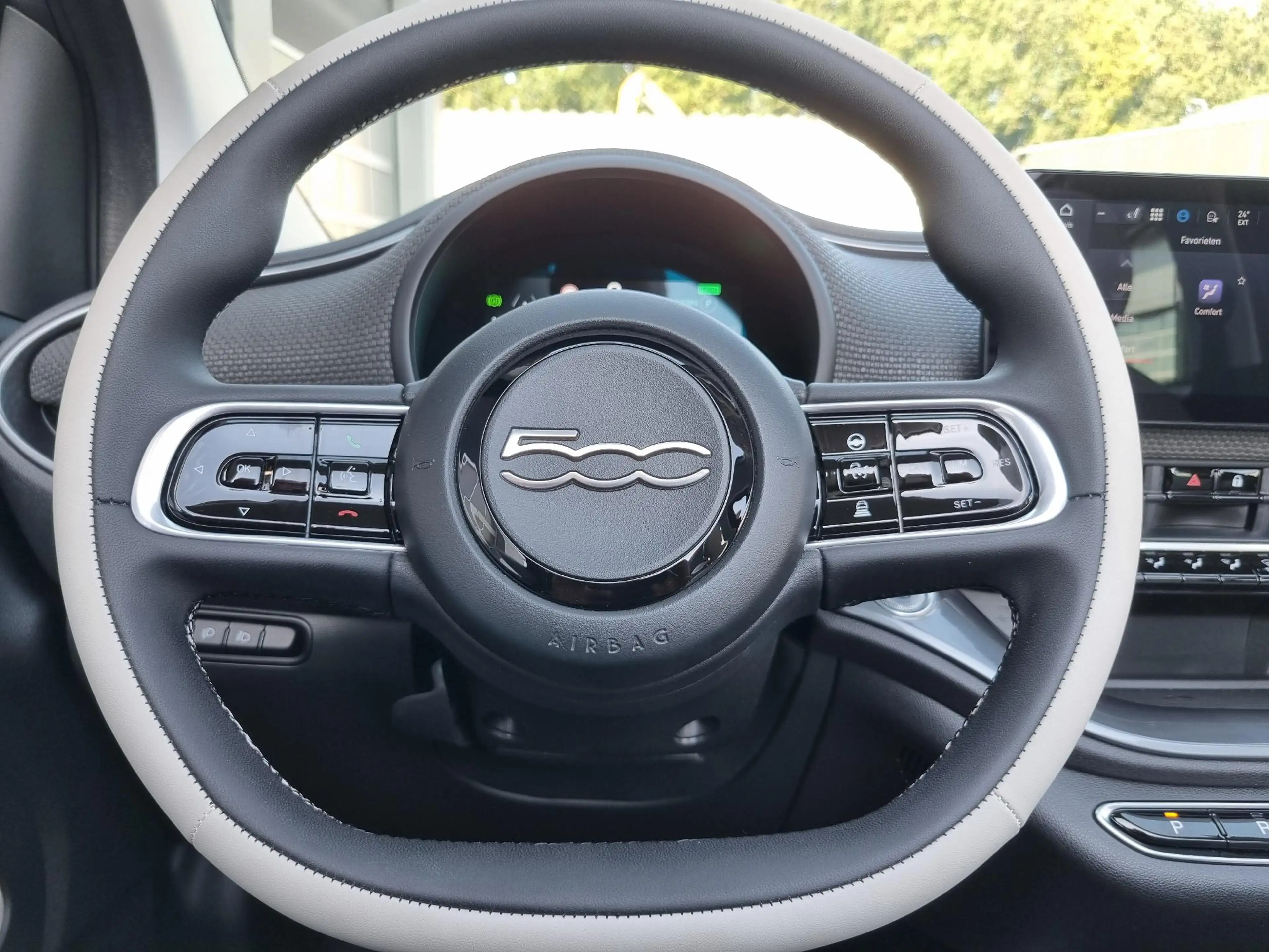 Fiat 500e Cabrio La Prima by Bocelli 42 kWh JBL / 17 INCH / — photo 12