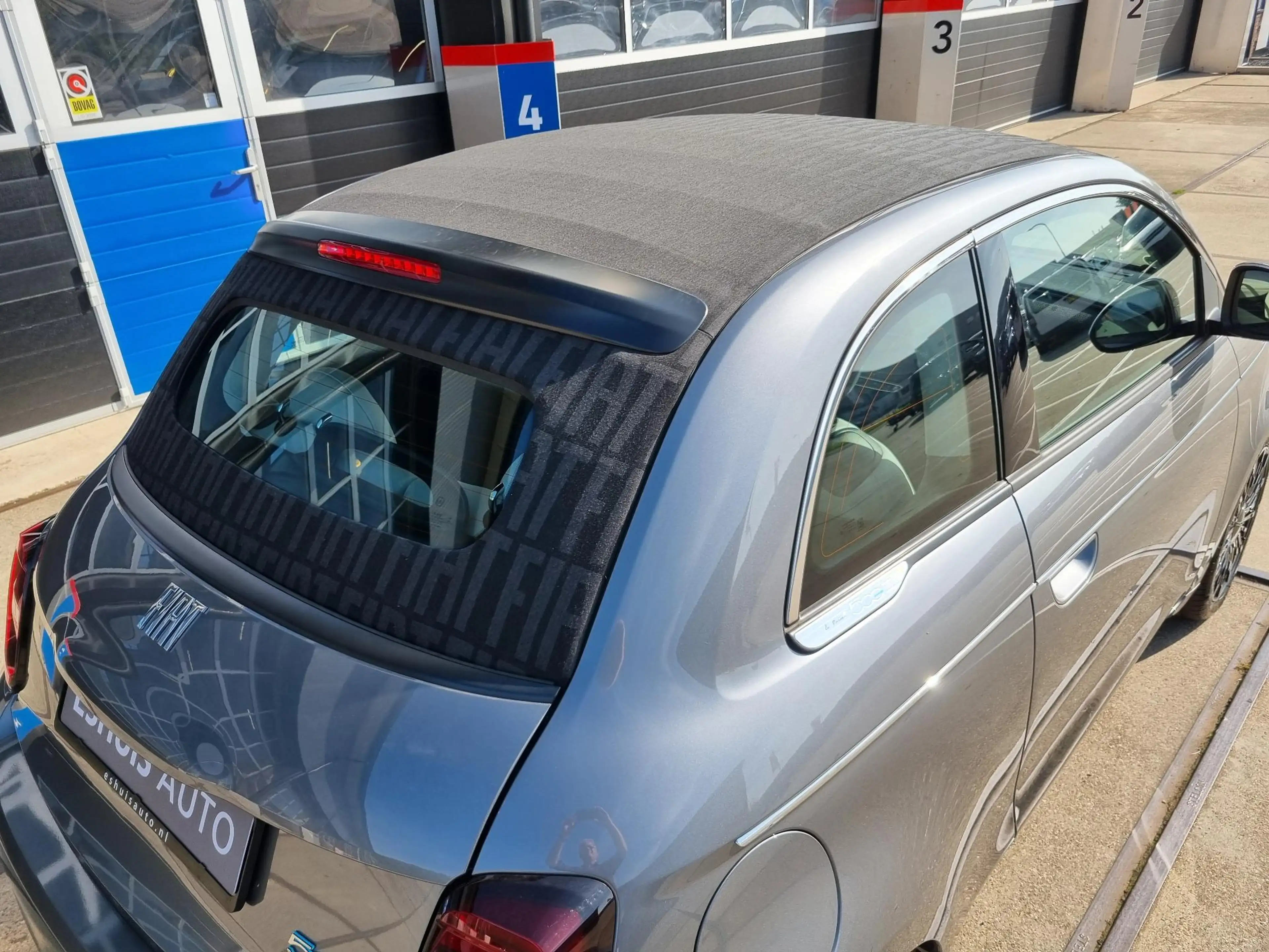 Fiat 500e Cabrio La Prima by Bocelli 42 kWh JBL / 17 INCH / — photo 30