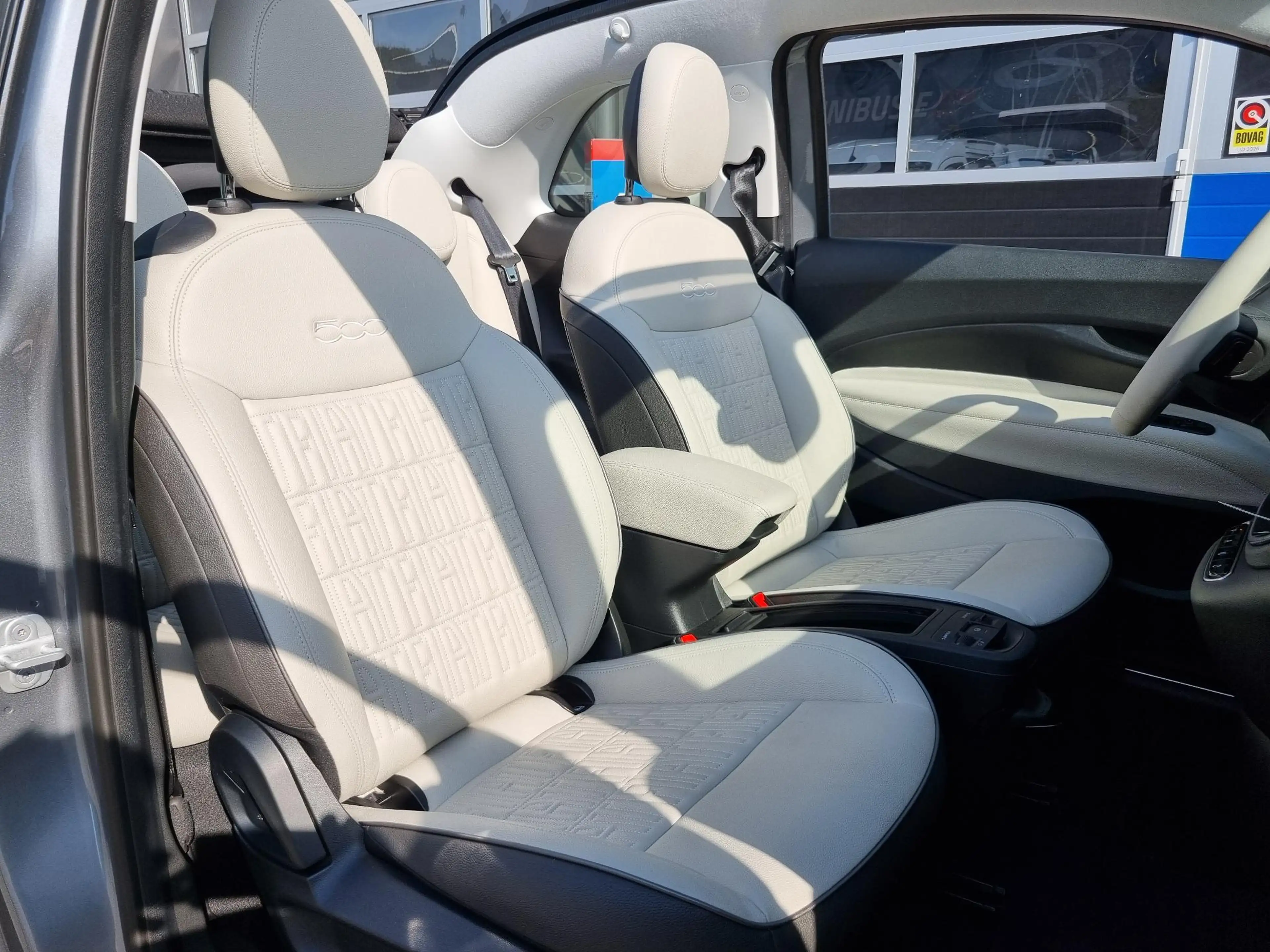 Fiat 500e Cabrio La Prima by Bocelli 42 kWh JBL / 17 INCH / — photo 6