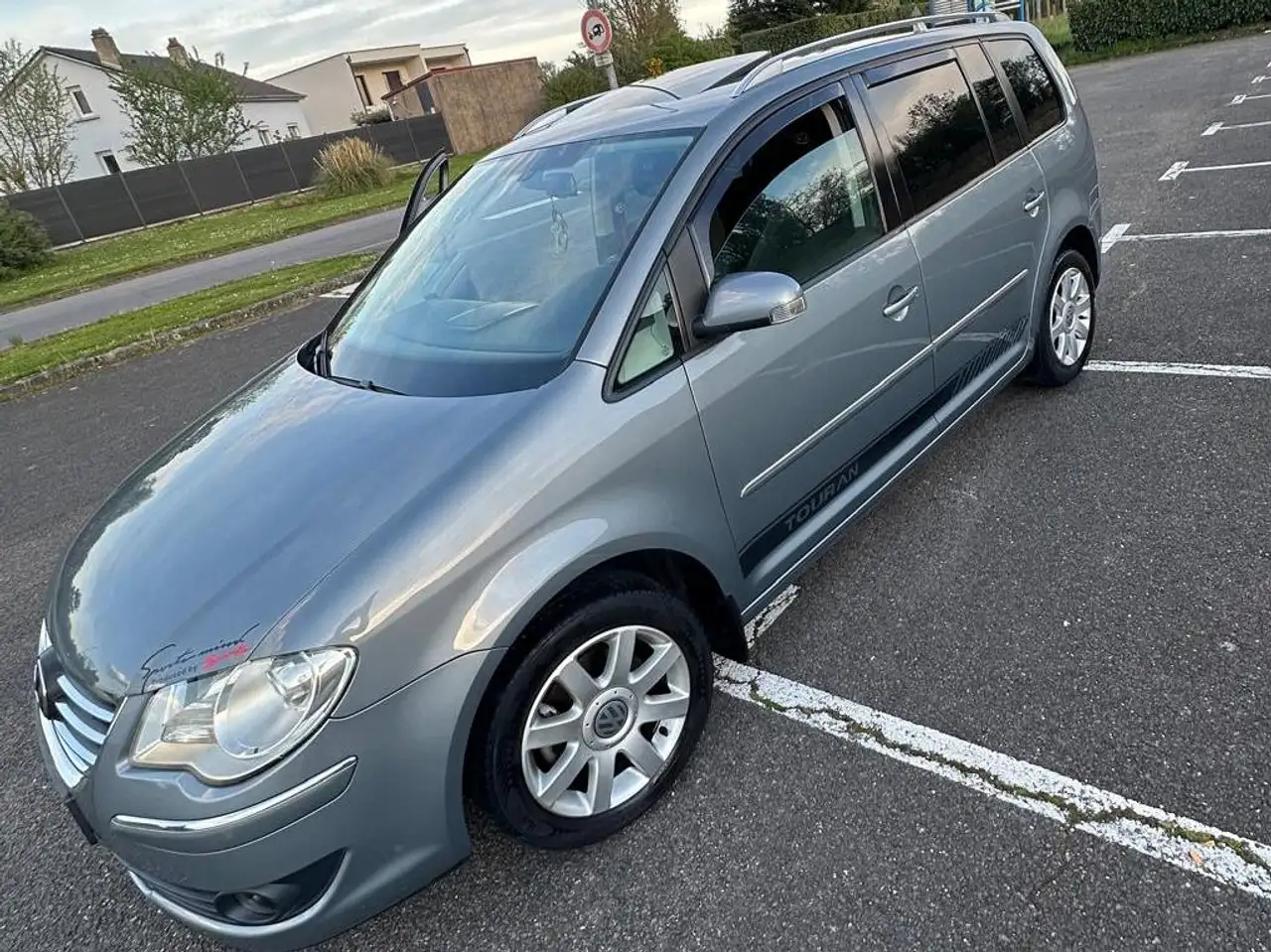 Volkswagen Touran 2.0 16S TDI 140 Sport DSG