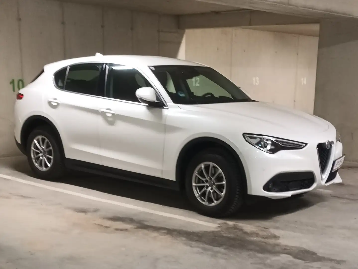 Alfa Romeo Stelvio Stelvio Super 2,2 ATX AWDSuper Weiß - 2