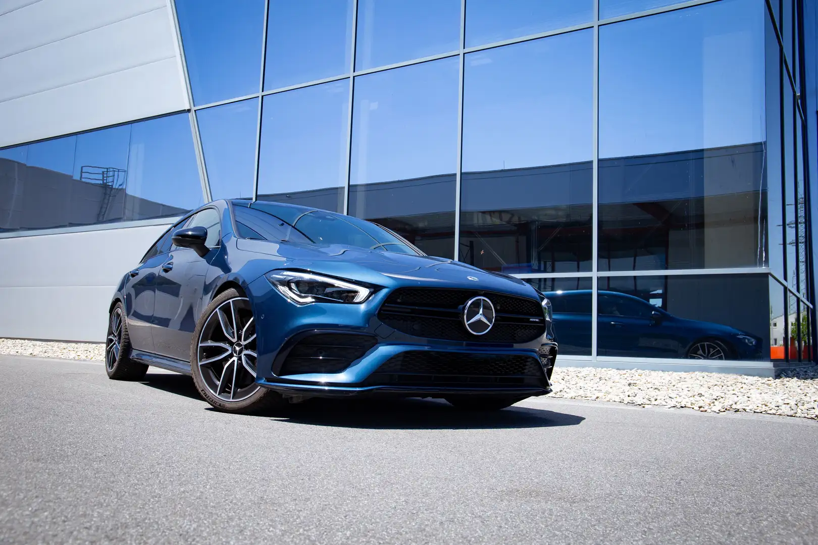Mercedes-Benz CLA 35 AMG CLA 35 AMG 4MATIC Shooting Brake Aut. Blau - 1