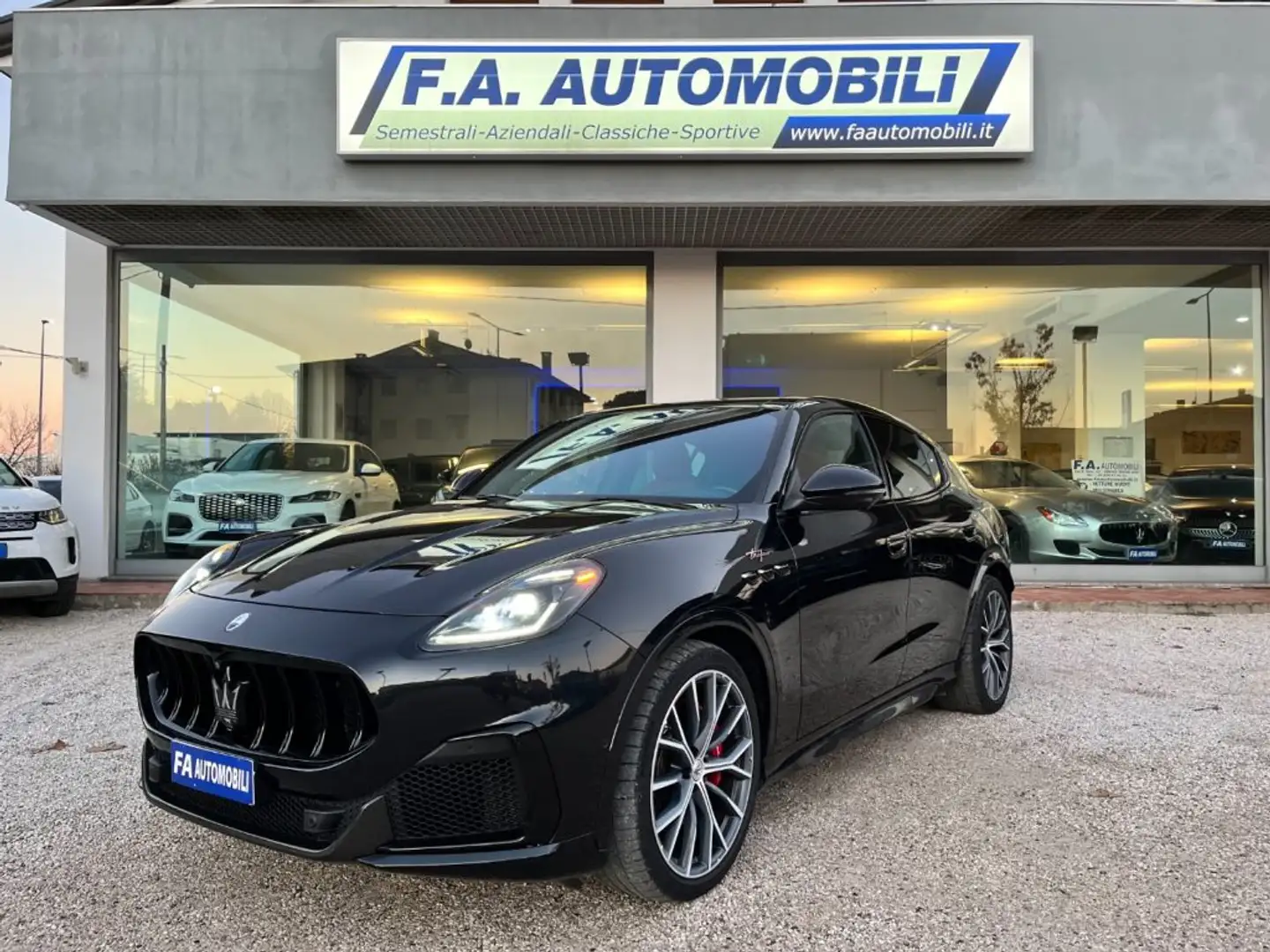 Maserati Grecale V6 530 CV AWD Trofeo *FULL FULL OPTIONAL* Nero - 1