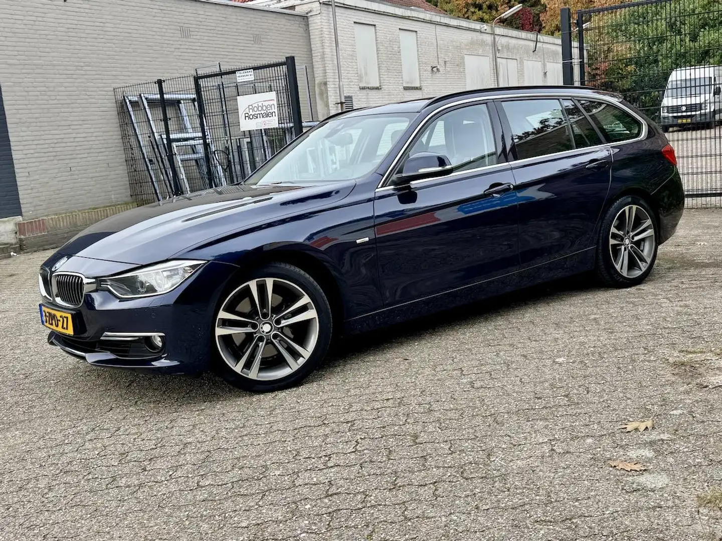 BMW 328 3-serie Touring 328i High Ex PANO|Hud|TrkHk|Leder Blauw - 2