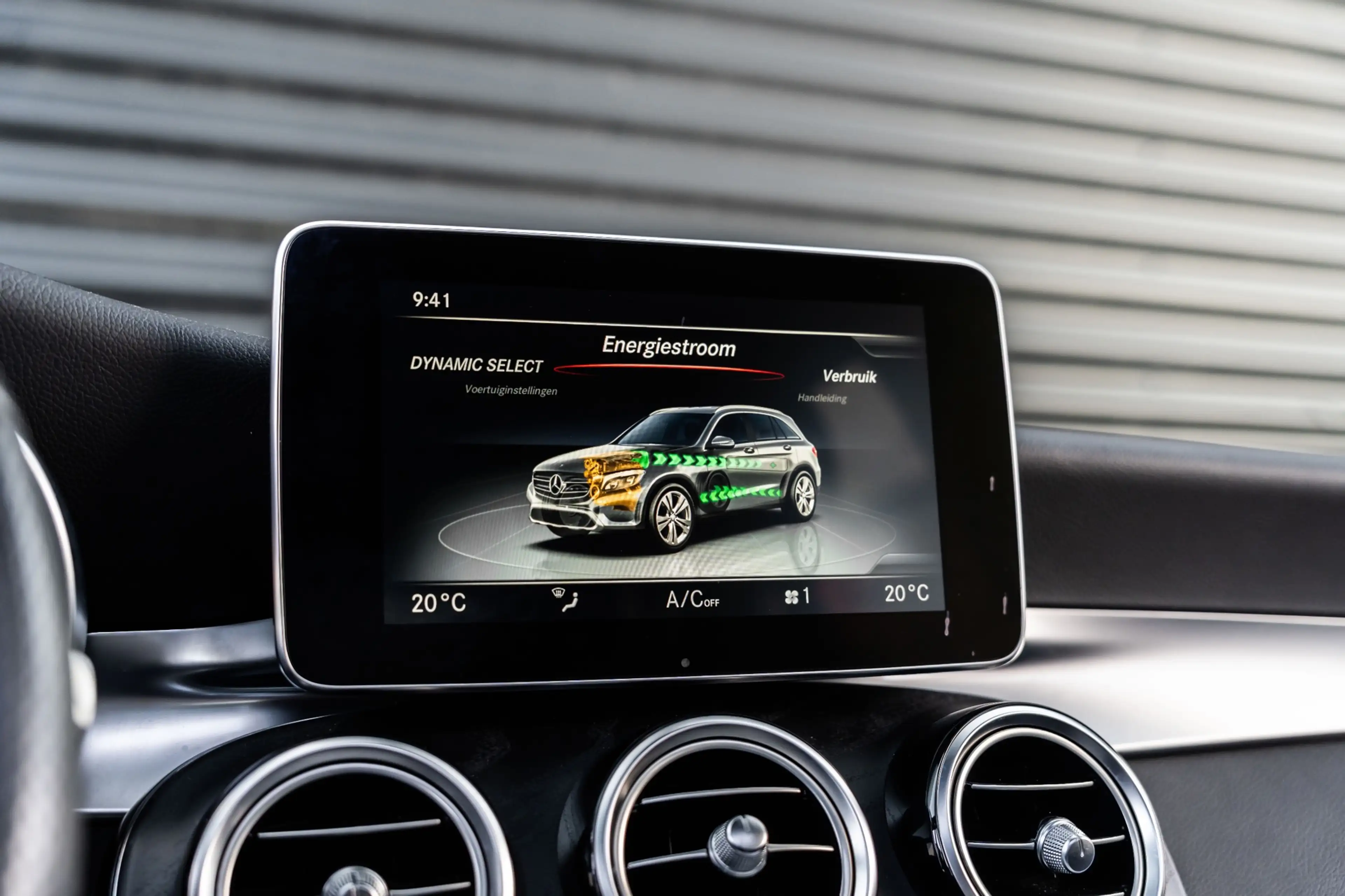Mercedes-Benz GLC 350 350e 4MATIC AMG / PANO / MEMORY / BURMESTER / CARP — photo 39
