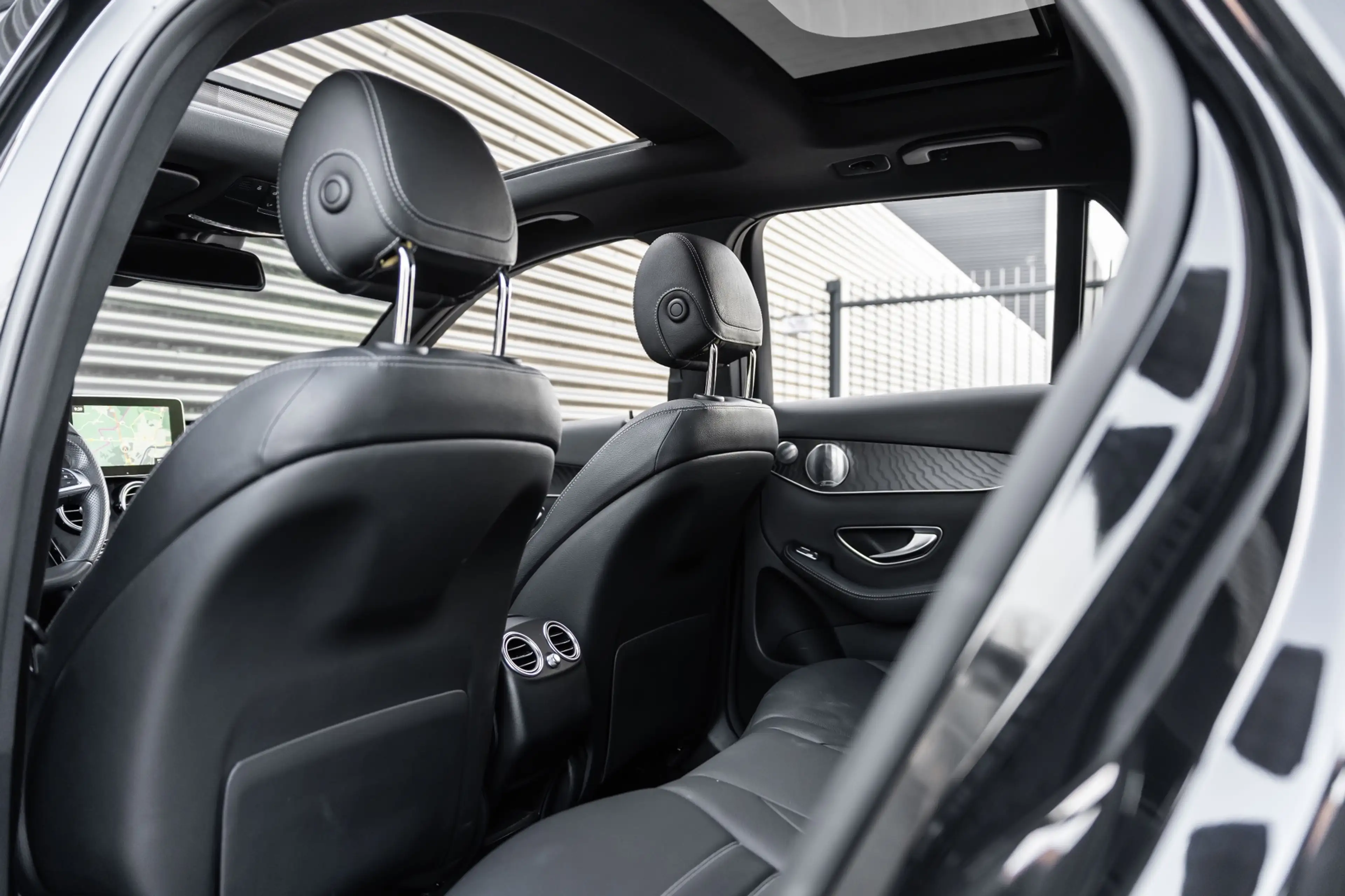 Mercedes-Benz GLC 350 350e 4MATIC AMG / PANO / MEMORY / BURMESTER / CARP — photo 18