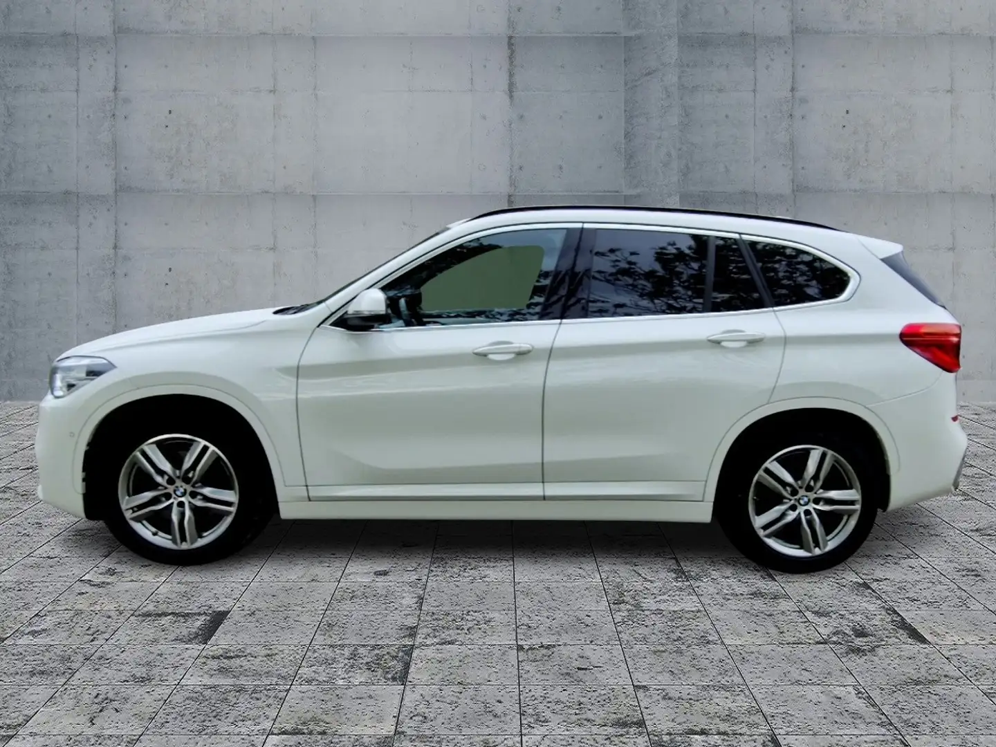 BMW X1 xDrive20d M Sport (190PS)  Allrad White - 2