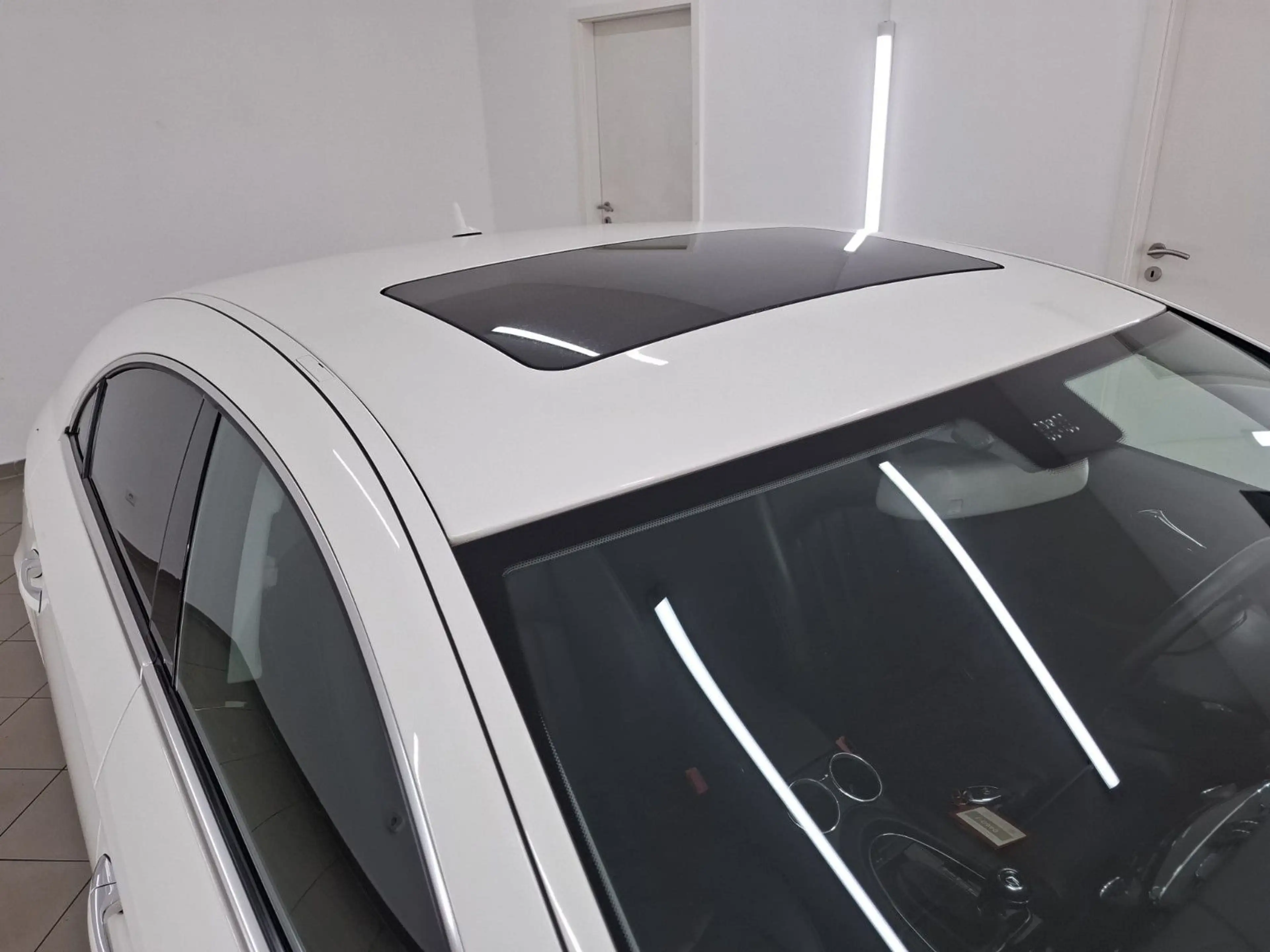 Mercedes-Benz CLS 350 *LEDER*PDC*SH*GEPFLEGT*SAUGER* — photo 13