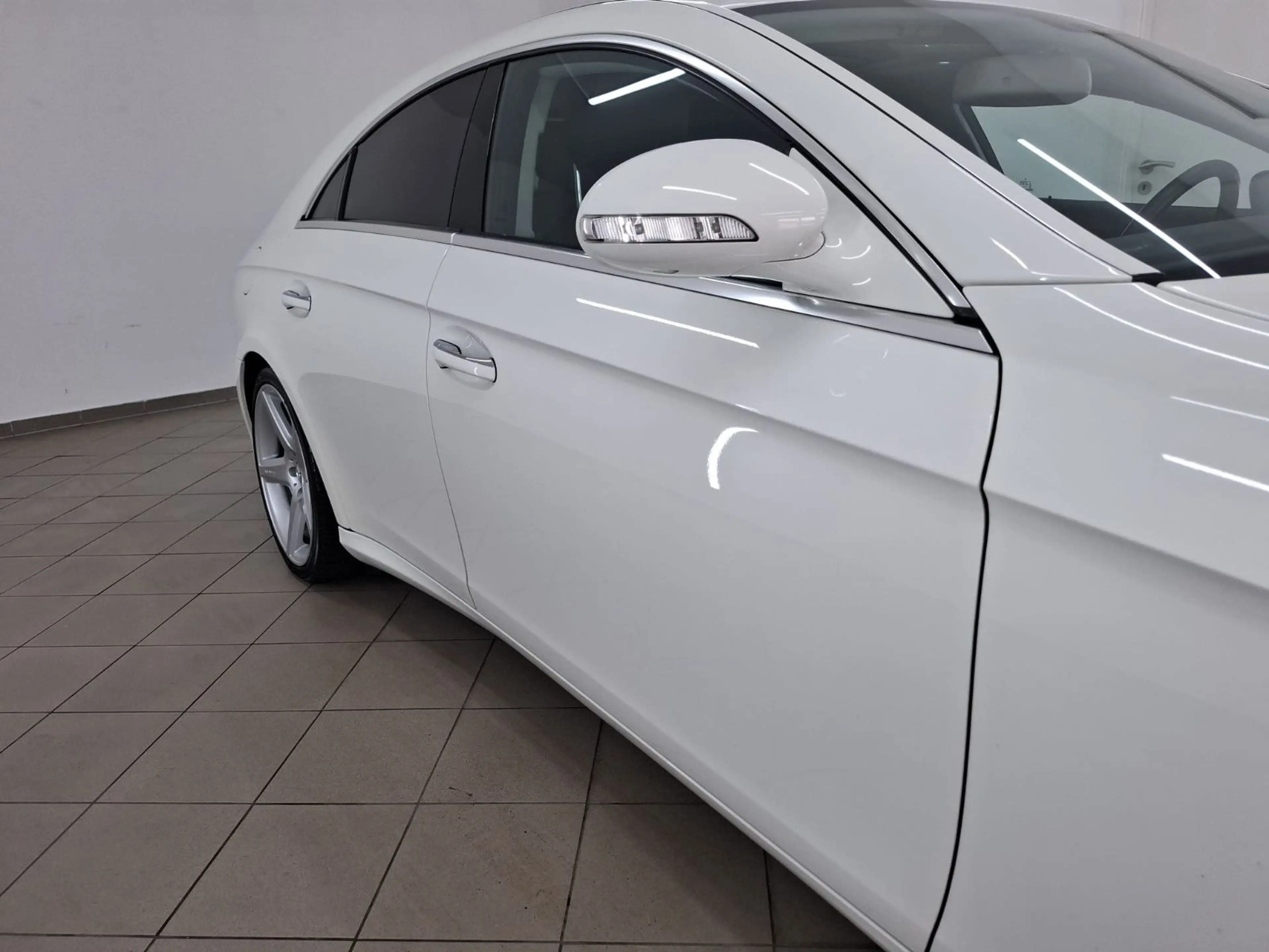 Mercedes-Benz CLS 350 *LEDER*PDC*SH*GEPFLEGT*SAUGER* — photo 8