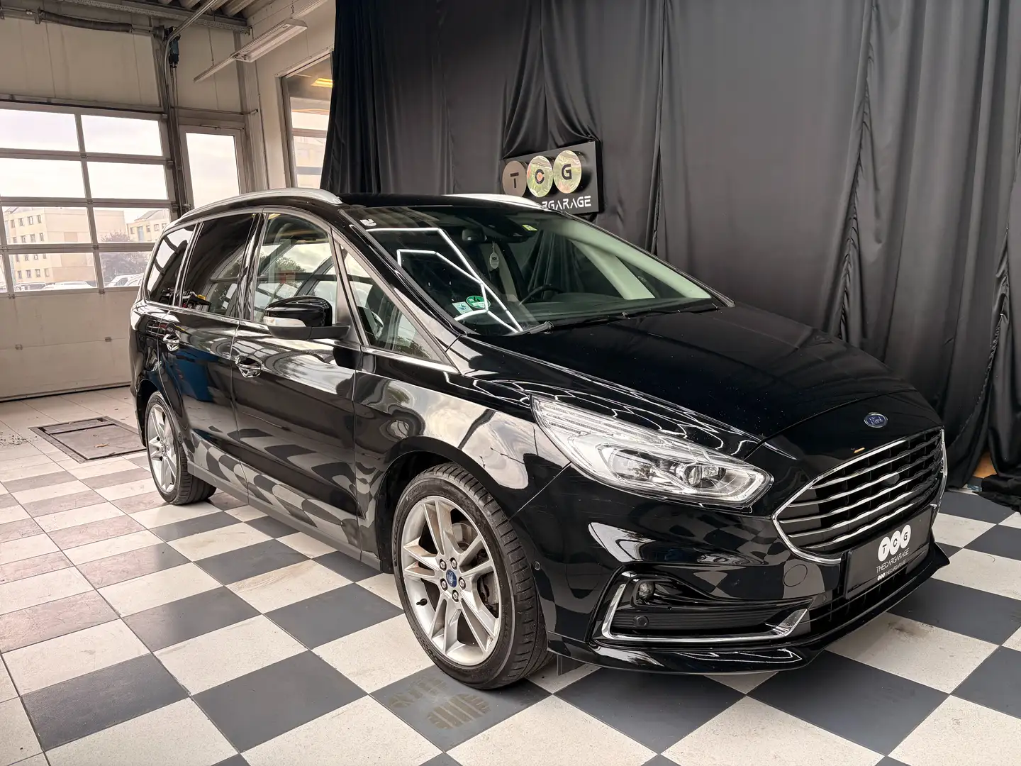 Ford Galaxy Titanium Schwarz - 2