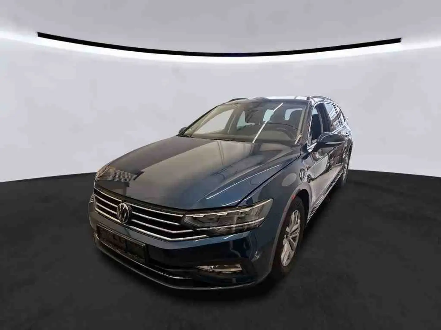 Volkswagen Passat Variant 2.0 TDI DSG BUSINESS +AHK +LED +ACC +RKAM +NAVI + Blau - 2