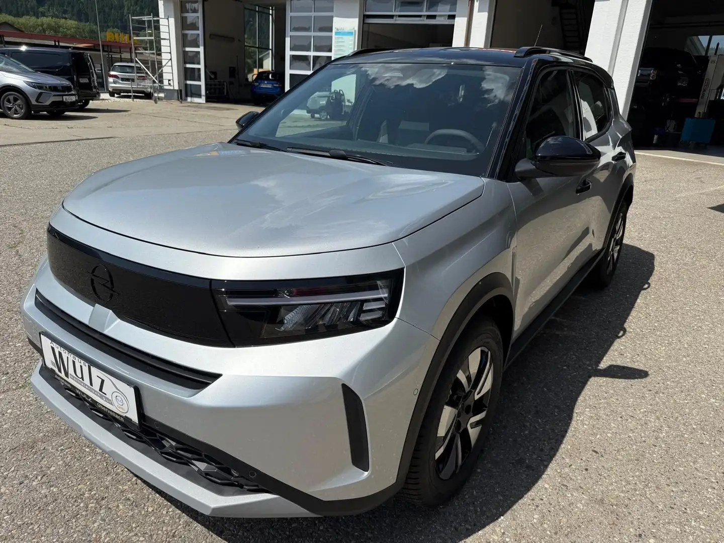 Opel Frontera 1.2 DI MHEV GS Aut. Plateado - 2