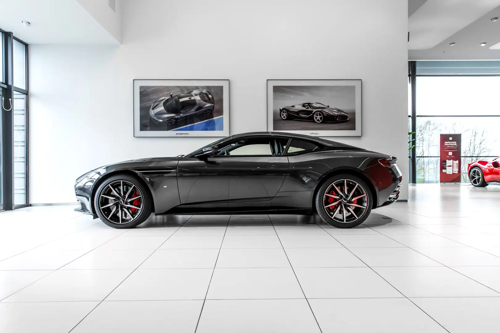 Aston Martin DB11 5.2 V12 "Launch Edition" ~Munsterhuis Sportscars~ Szürke - 1