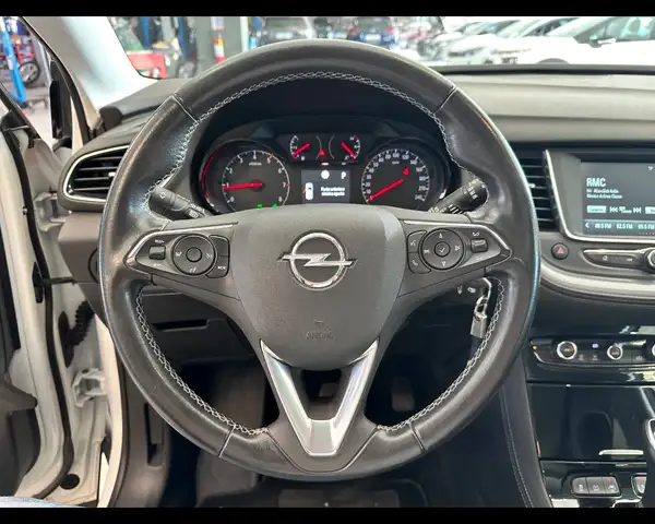 Opel Grandland X view 12