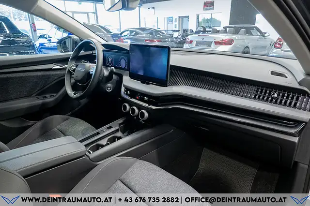 Skoda Superb view 13