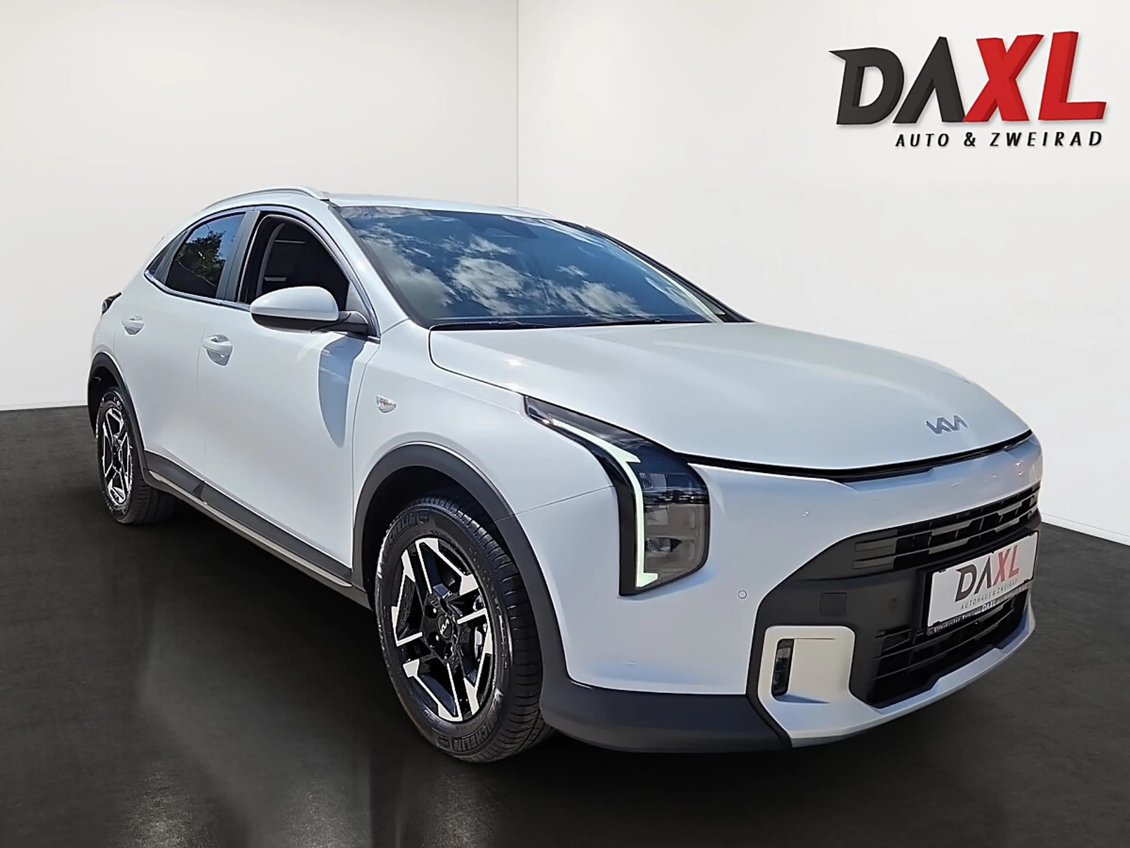 Kia XCeed Xceed 1,0 TGDI GPF Silber — photo 3